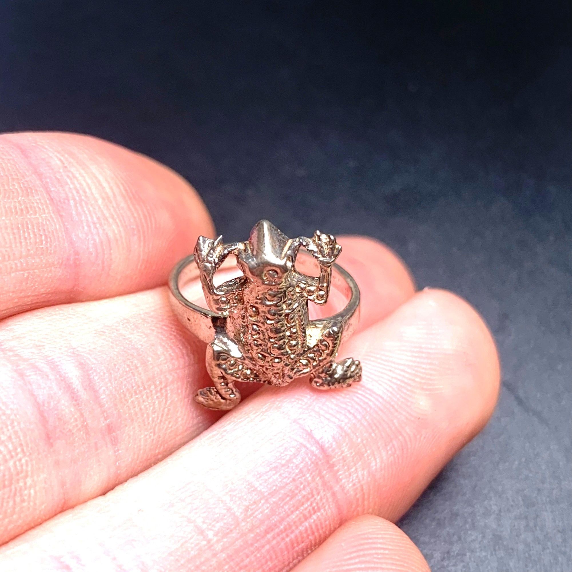 Vintage Vintage Solid Sterling Silver 925 Cute Tree Frog Ring 16mm W Size ONE SIZE - 6 Thumbnail