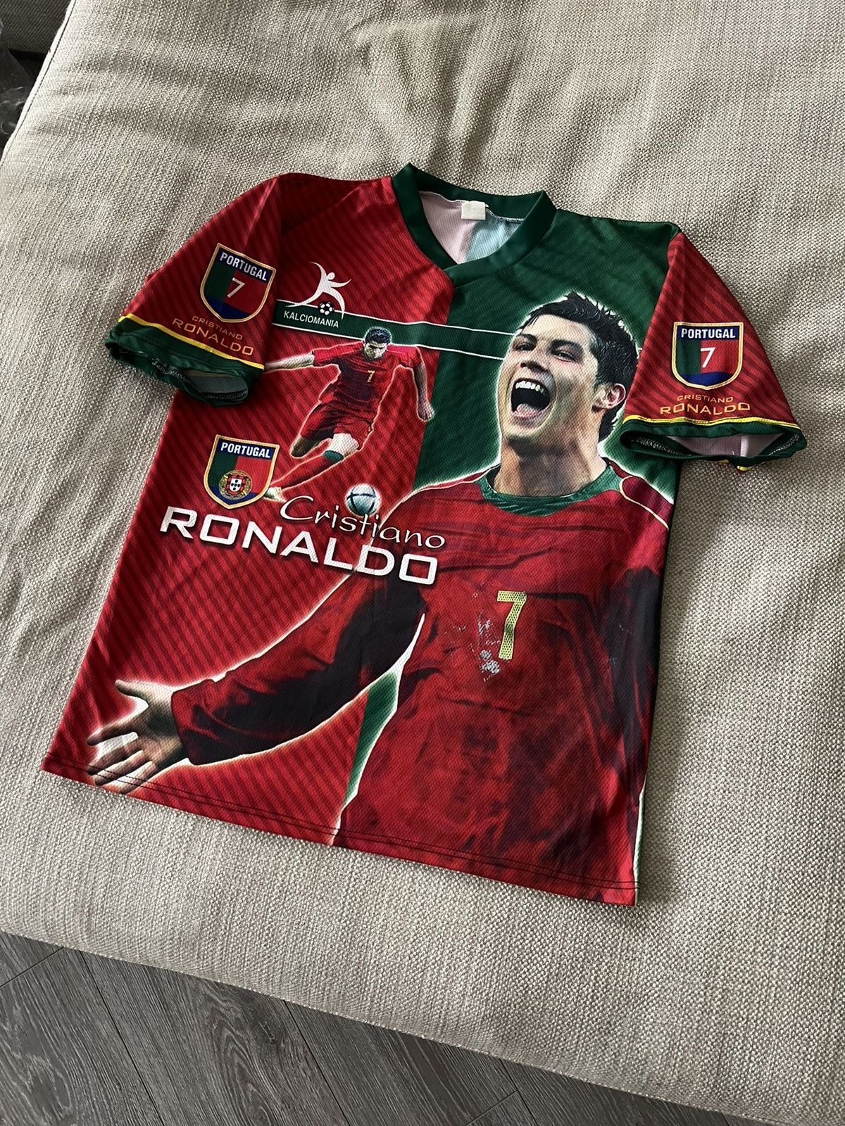 Vintage Cristiano Ronaldo Jersey Football Size US S / EU 44-46 / 1 - 4 Thumbnail