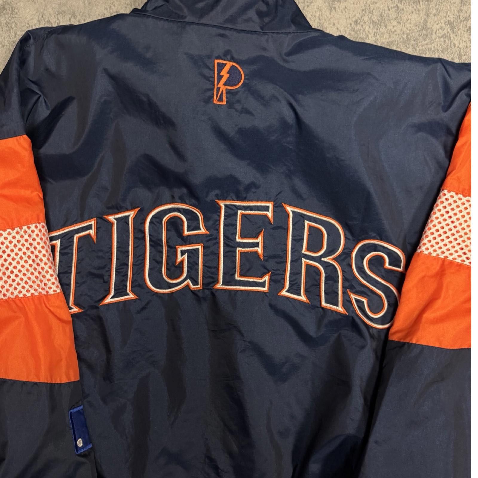 Pro Player 90's Detroit Tigers Pro Player Windbreaker -- M -- Size US M / EU 48-50 / 2 - 5 Thumbnail