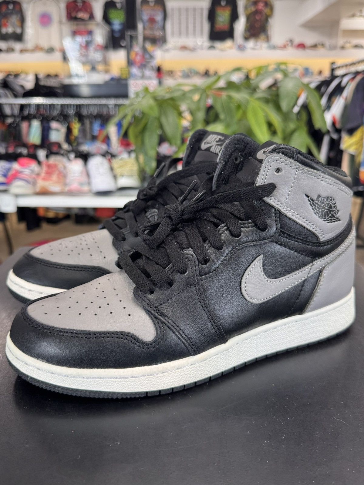 Jordan Brand Air Jordan 1 Shadow Size 7Y (2018) Size US 7 / EU 40 - 1 Thumbnail