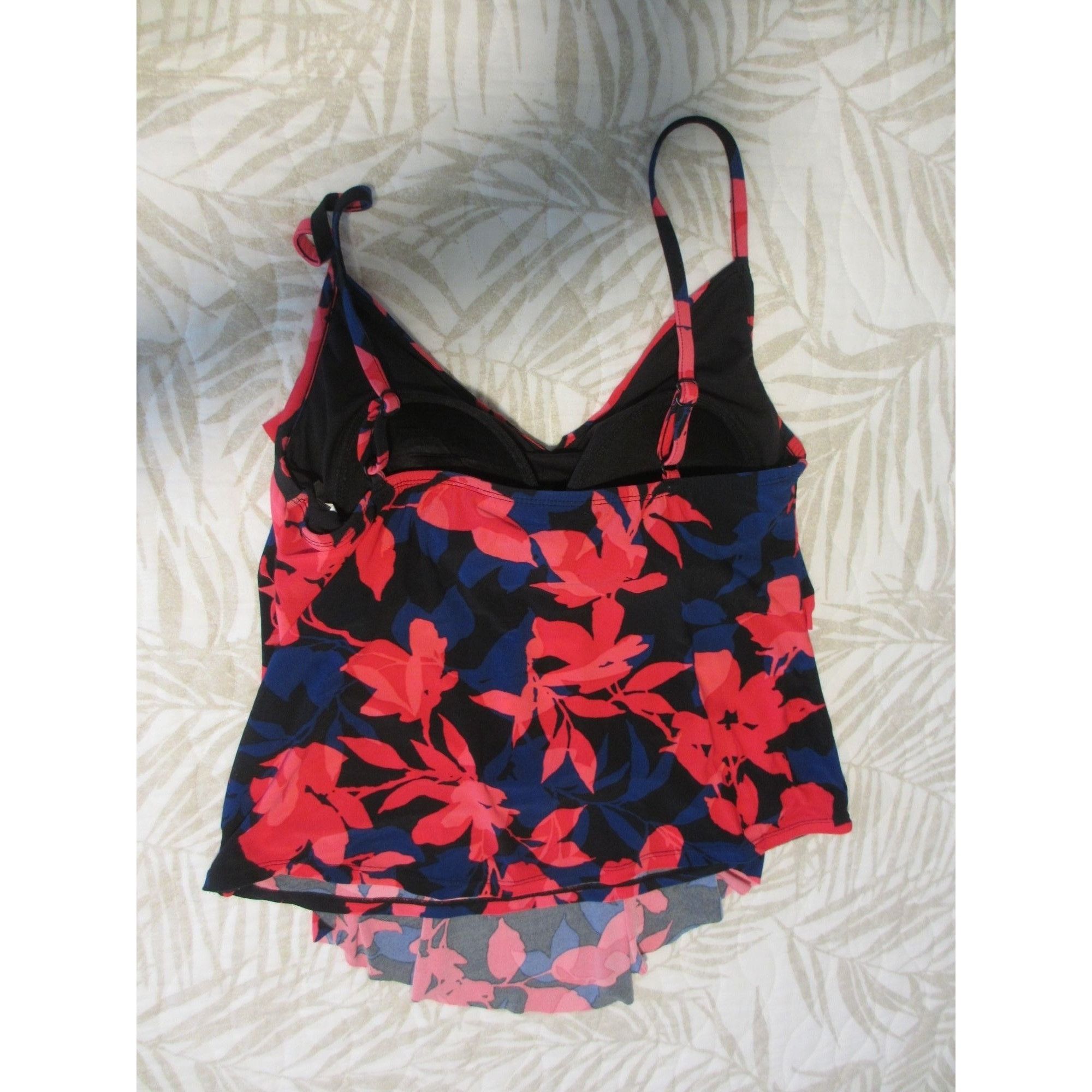 Other AQUA GREEN TANKINI TOP BLACK AND PINK PRE-OWNED MEDIUM Size M / US 6-8 / IT 42-44 - 2 Thumbnail