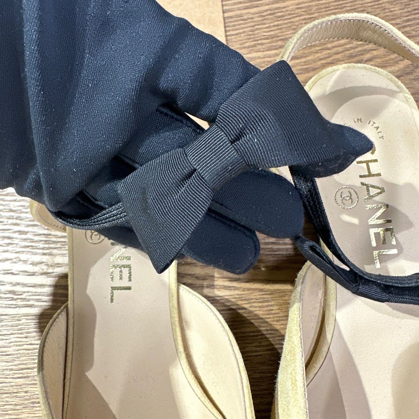 Chanel Chanel Unused Suede Bow Strap Pointed Toe Flat 38 Size US 7.5 / IT 37.5 - 6 Thumbnail