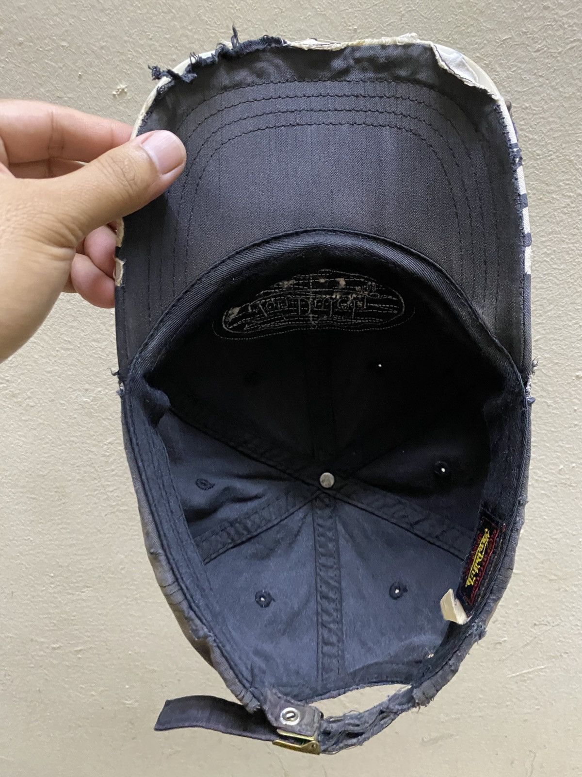 Vintage × Von Dutch Vintage Von Dutch Ripped Distressed Style Sun Faded Hat Size ONE SIZE - 6 Thumbnail