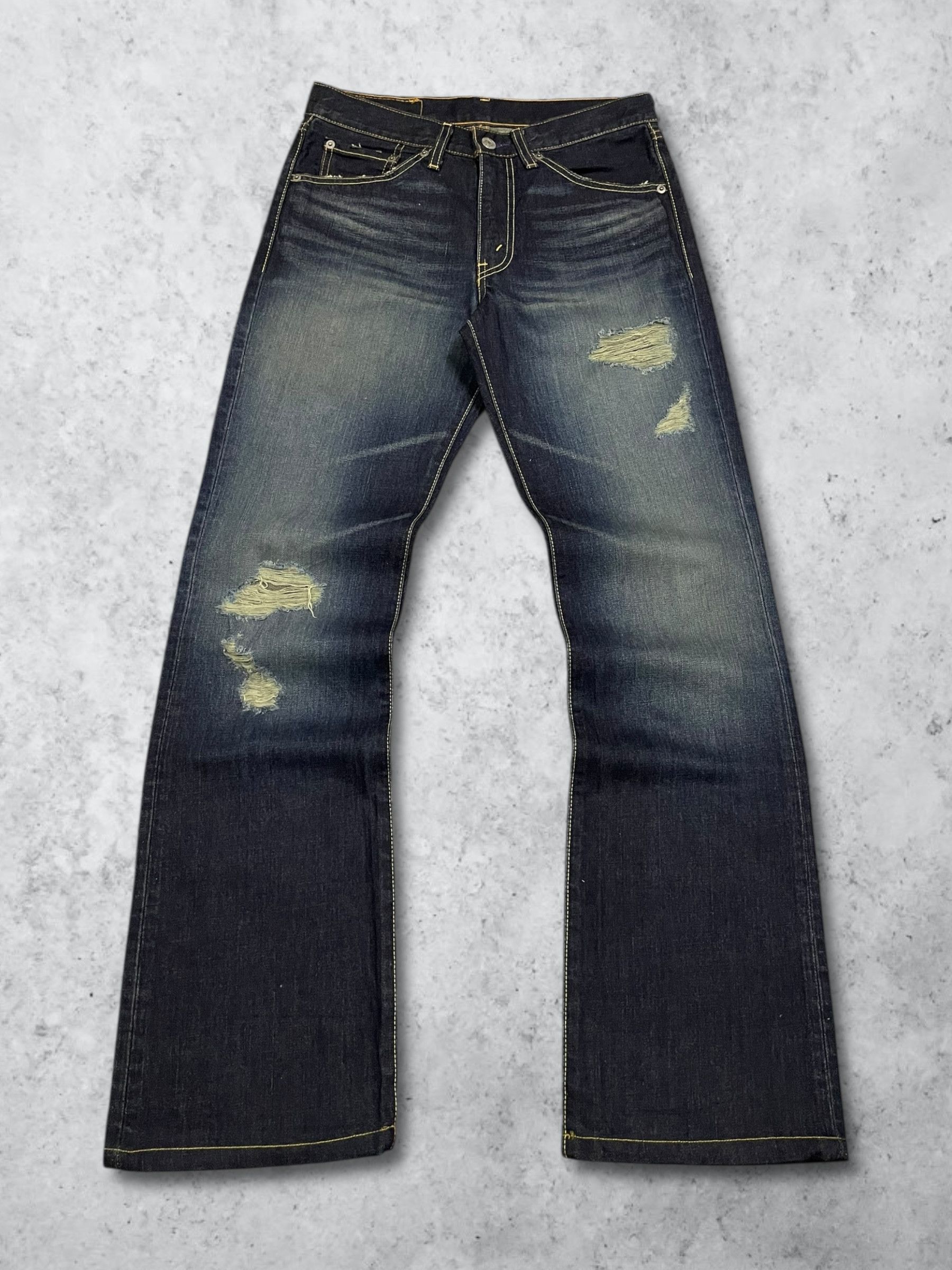 Levi's Vintage Y2K Levi’s Distressed Dark Blue Washed Bootcut Jeans Size US 29 - 1 Thumbnail