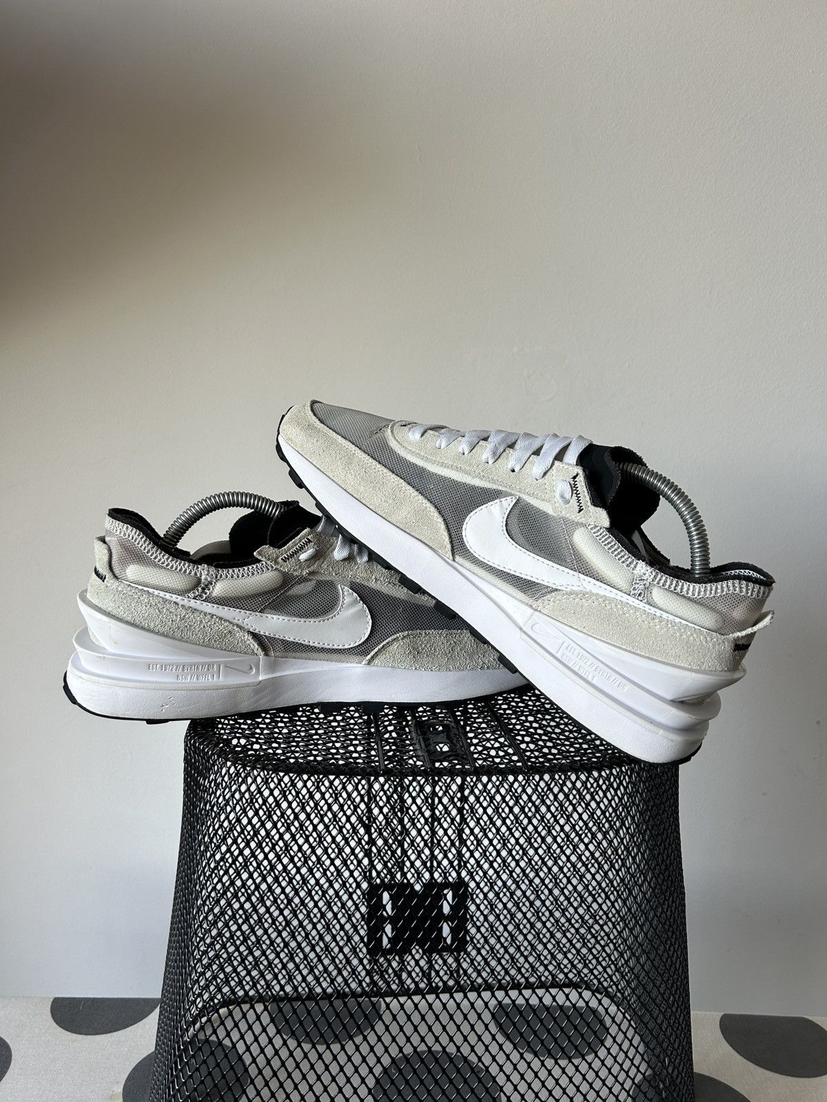Nike 💥Nike Waffle One Sneakers Shoes Summer Size 9💥 Size US 9 / EU 42 - 4 Thumbnail