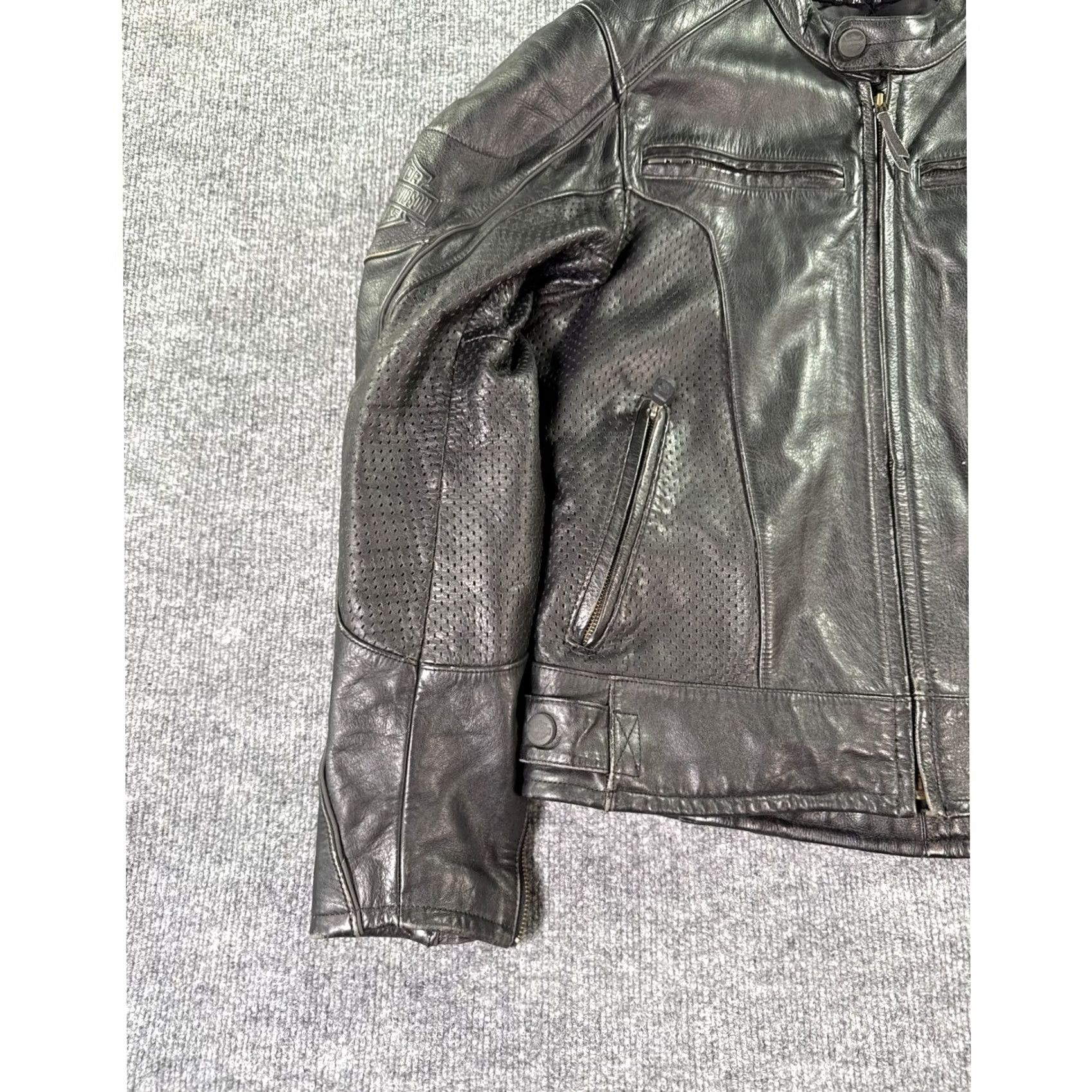 Harley Davidson Harley-Davidson Motorcycle Jacket Mens Medium Black Leather Perforated Paded Size US M / EU 48-50 / 2 - 4 Thumbnail
