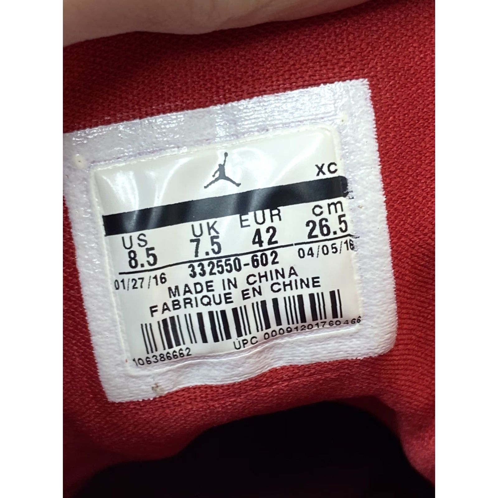 Jordan Brand NIKE AIR JORDAN 1 RETRO HIGH SNEAKER MEN'S SIZE 8.5 RED SILVER 2016 Size US 8.5 / IT 38.5 - 4 Thumbnail