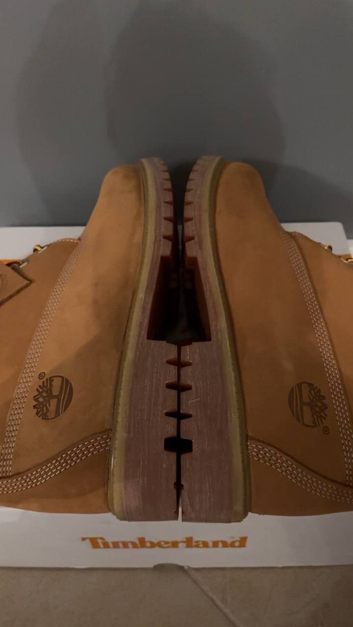 Timberland Timberland 6 Inch Boots - Classic Wheat - Size US 11 / EU 44 Size US 11 / EU 44 - 2 Thumbnail
