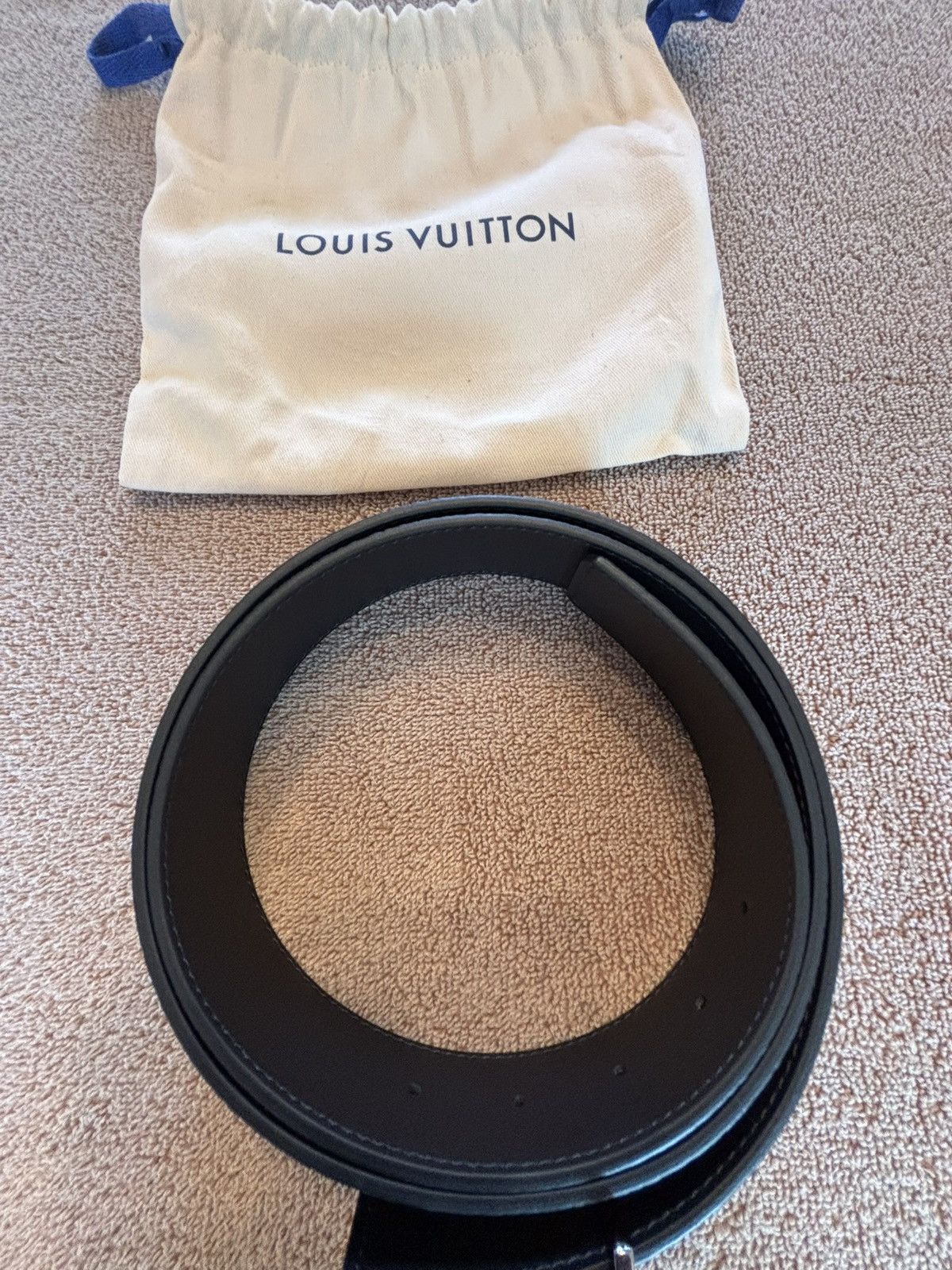 Louis Vuitton Louis Vuitton M9043 Reversible size 95/38 Size 38 - 4 Thumbnail