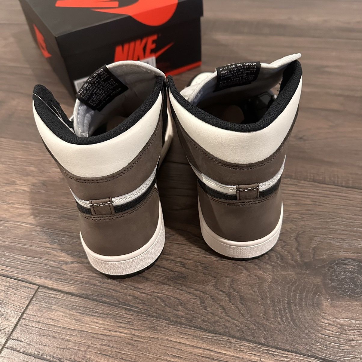Jordan Brand Nike Air Jordan 1 Mocha High Brown 555088-105 Size 8.5 Mens Size US 8.5 / EU 41-42 - 5 Thumbnail