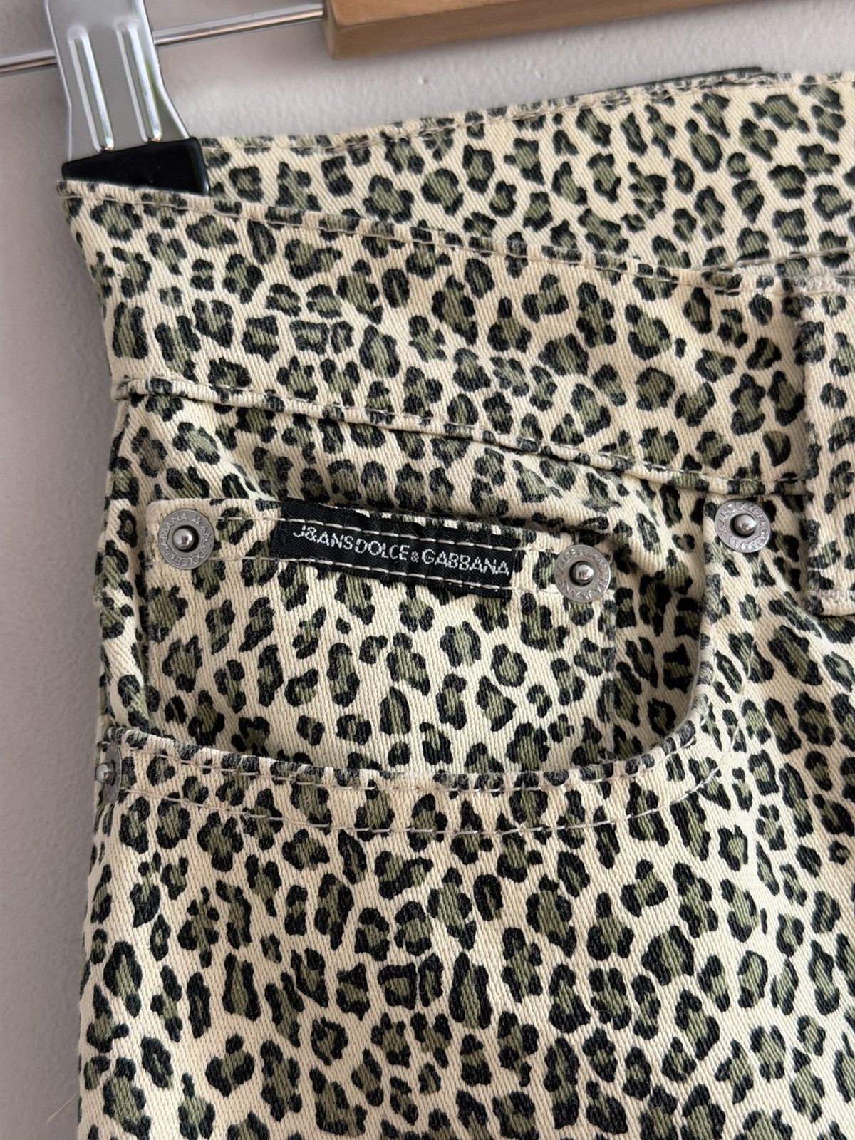 Dolce & Gabbana Dolce & Gabbana J&ANS Leopard Print Pants Size 27" / US 4 / IT 40 - 2 Thumbnail