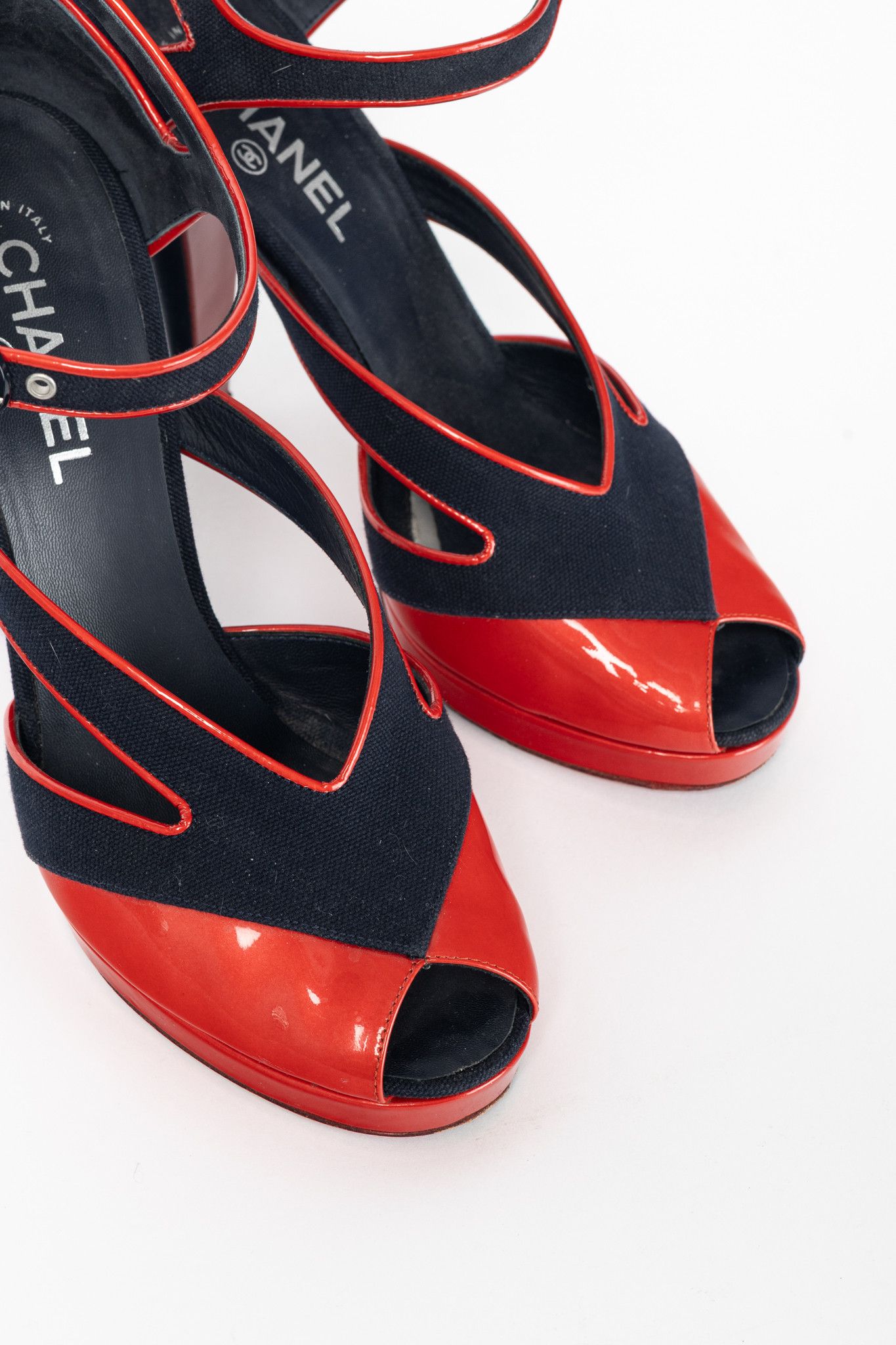 Chanel Chanel SS/08 Runway Navy Canvas & Red Patent Leather Sandals Size US 10.5 / IT 40.5 - 6 Thumbnail