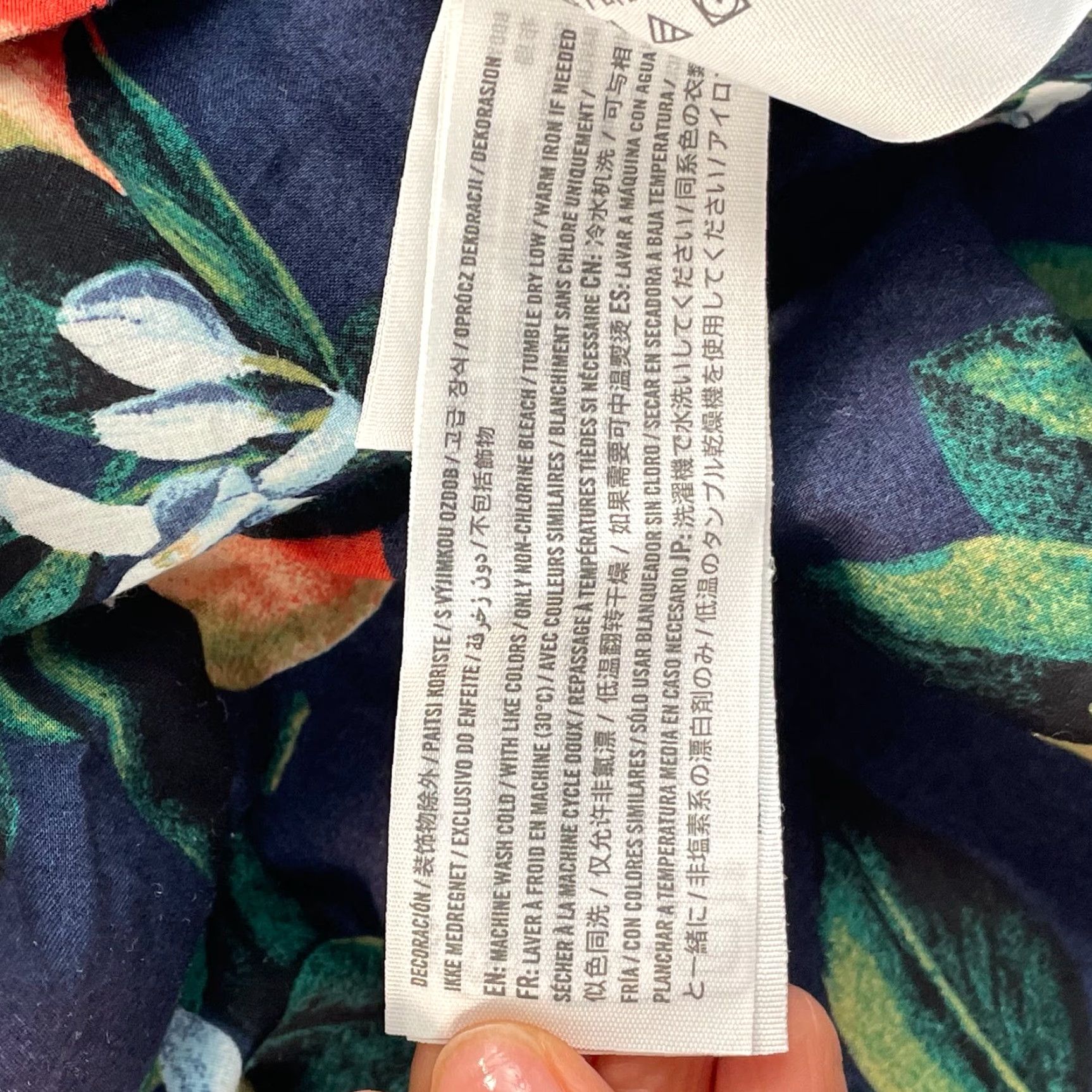 Abercrombie & Fitch Abercrombie & Fitch Hawaiian Camp Shirt Men Small Blue Multi Floral SS NWT 0 Size US S / EU 44-46 / 1 - 7 Thumbnail