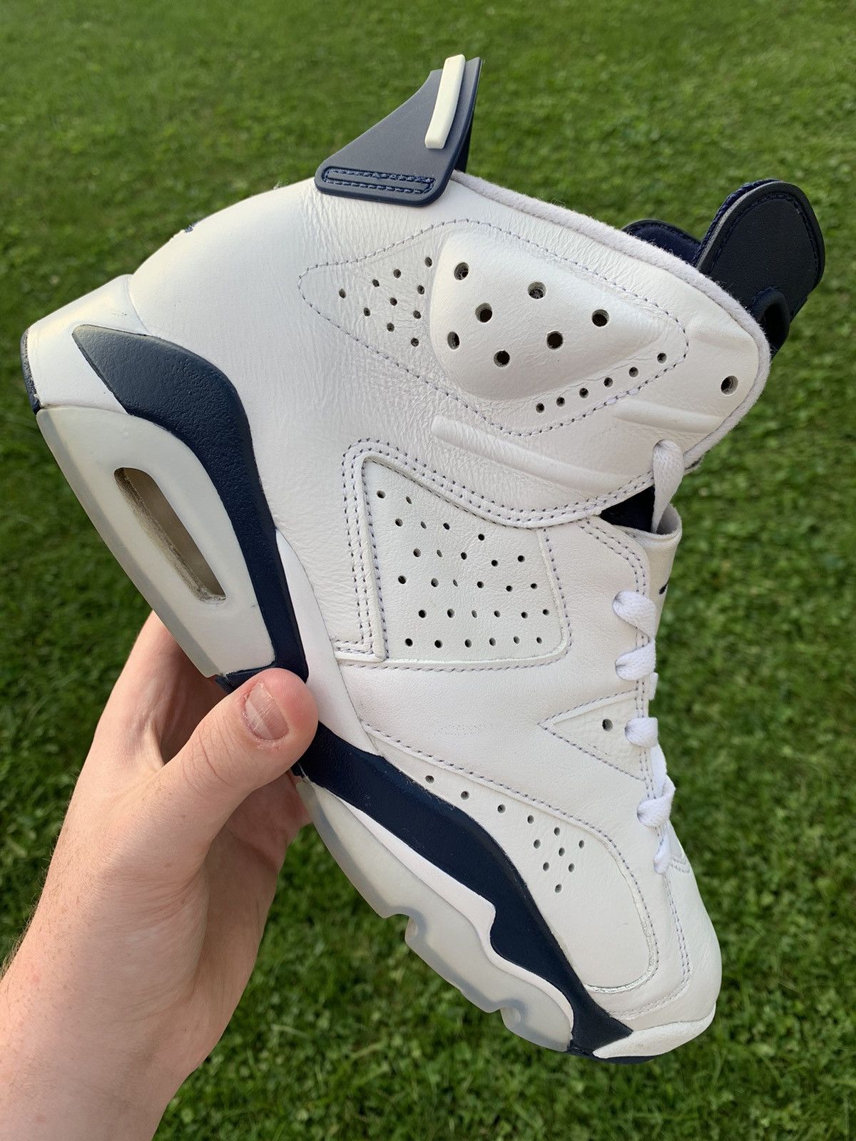 Jordan Brand Jordan 6 Retro Midnight Navy 2022 Size 9.5 Size US 9.5 / EU 42-43 - 1 Thumbnail