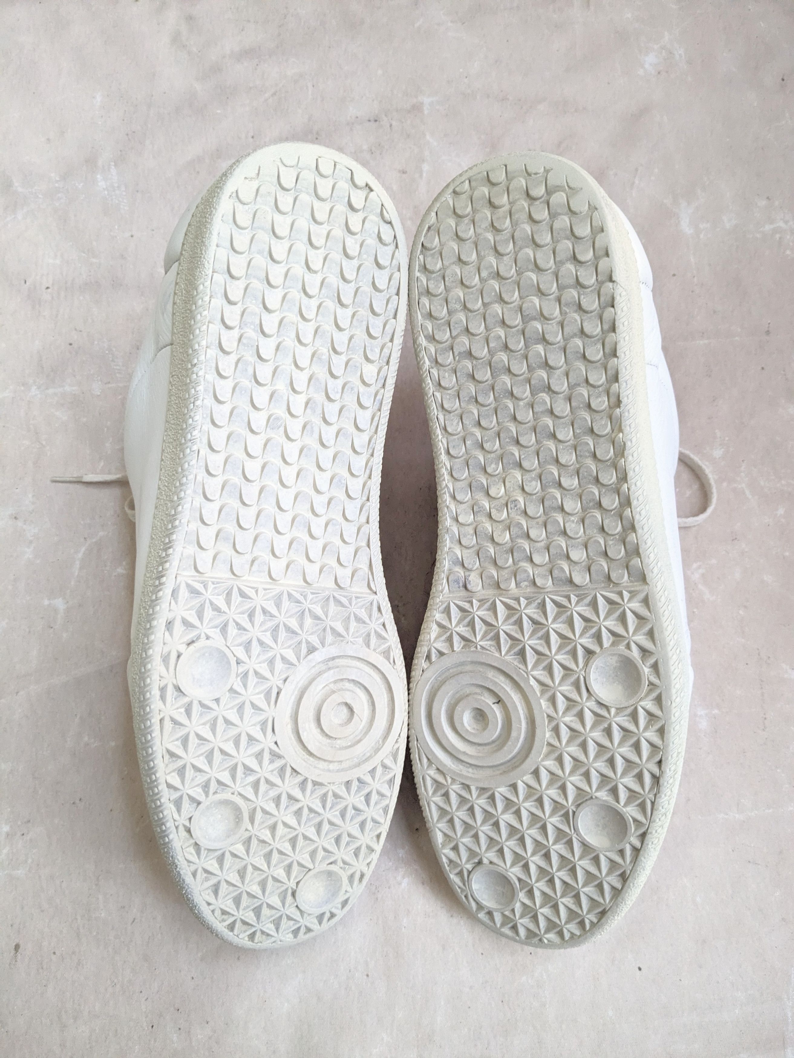 Maison Margiela Maison Margiela Future White 11 44 Low Tops Leather Size US 11 / EU 44 - 18 Thumbnail