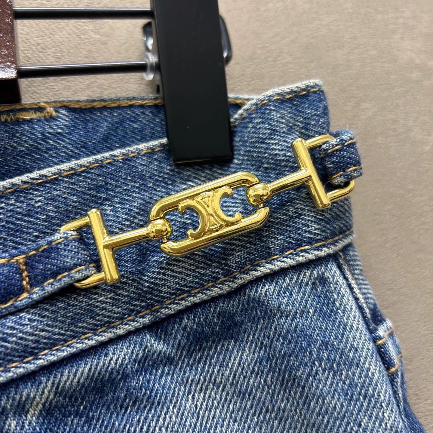Celine Celine Triomphe Gold Button Jeans Women's 27 NWT Size 27" / US 4 / IT 40 - 3 Thumbnail