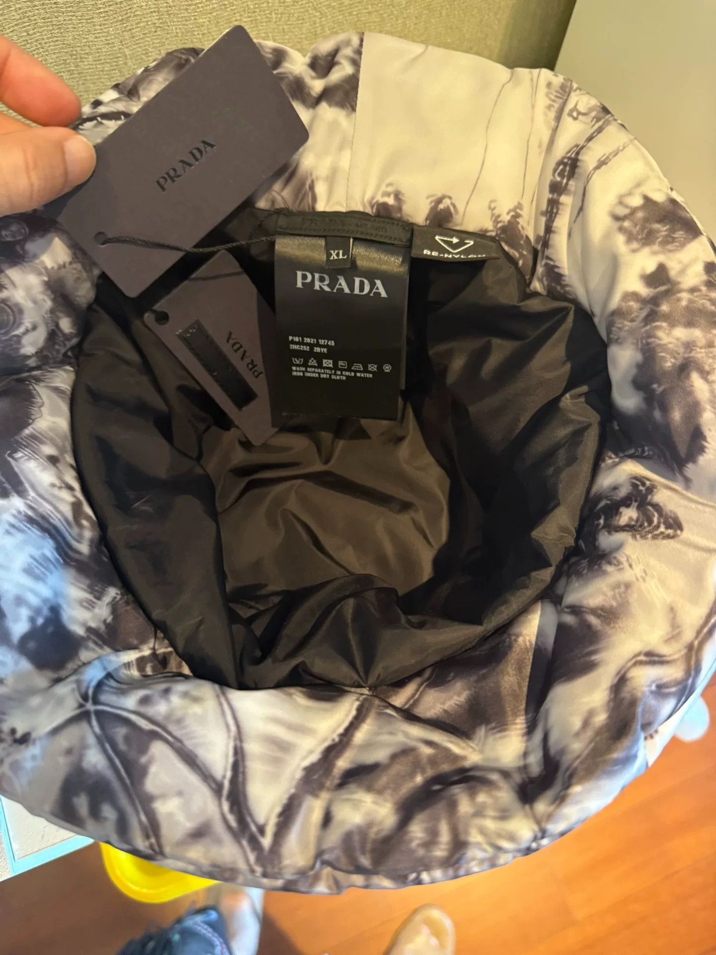 Prada Prada Nylon Windproof Rainproof Bucket Hat 60cm Size ONE SIZE - 5 Thumbnail