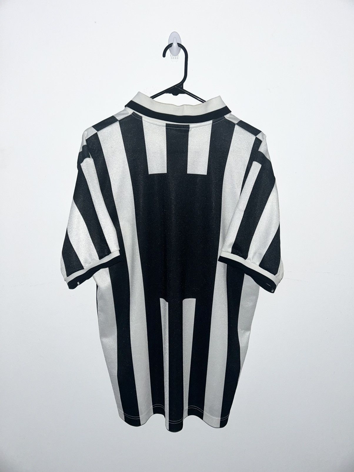 Kappa Juventus 1995/96 home jersey Size US L / EU 52-54 / 3 - 2 Thumbnail