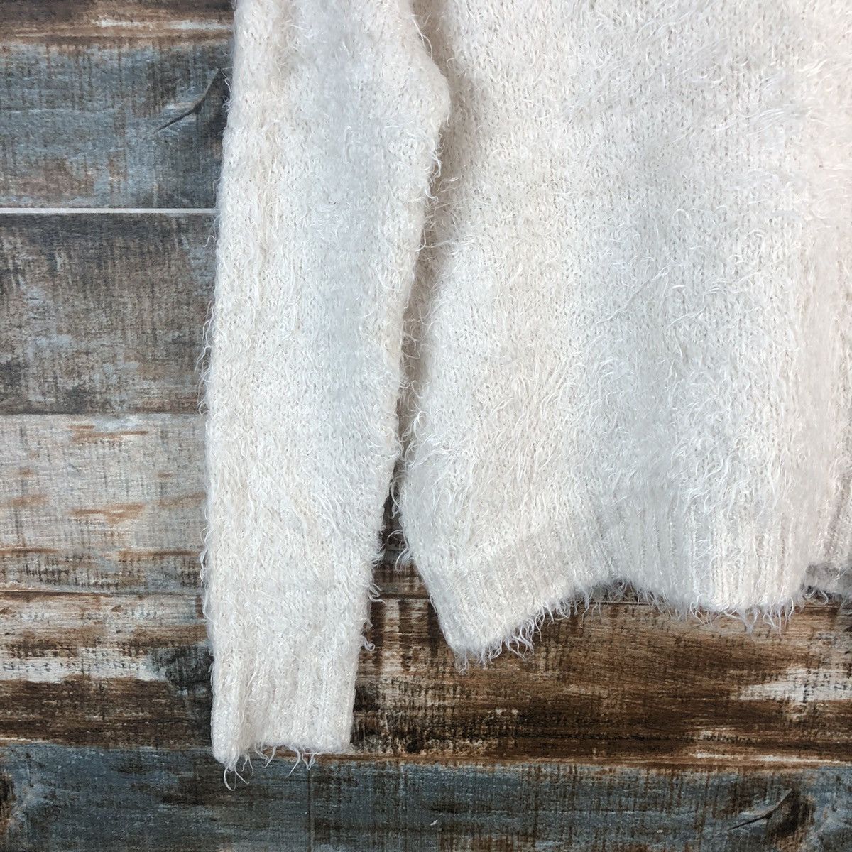 Vintage DL Archives Cream shaggy fur Mohair Knitwear #C027 Size S / US 4 / IT 40 - 14 Thumbnail