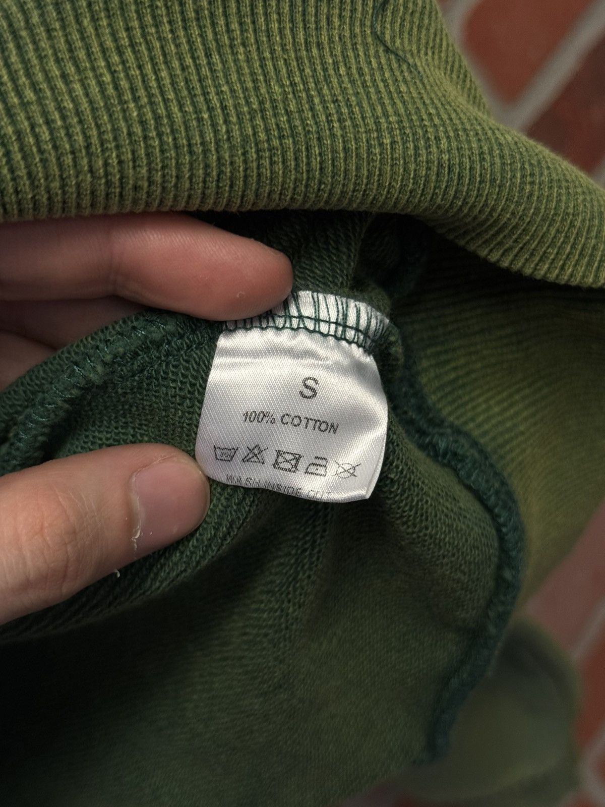 Vale Valley Green Pullover Hoodie Size Small (NEW) Size US S / EU 44-46 / 1 - 8 Thumbnail