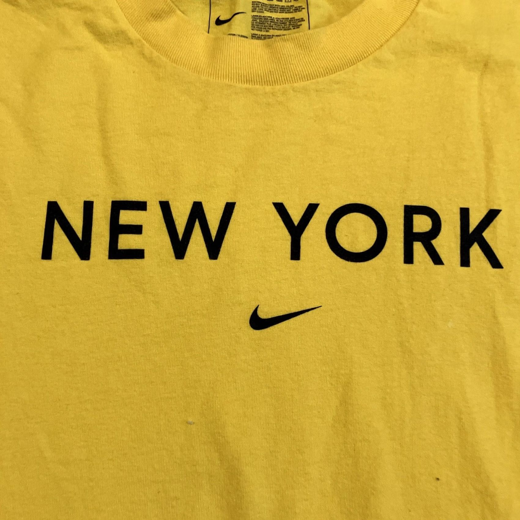 Nike VINTAGE Nike T Shirt Men's XL Yellow New York Center Swoosh Logo RARE Size Size US XL / EU 56 / 4 - 2 Thumbnail