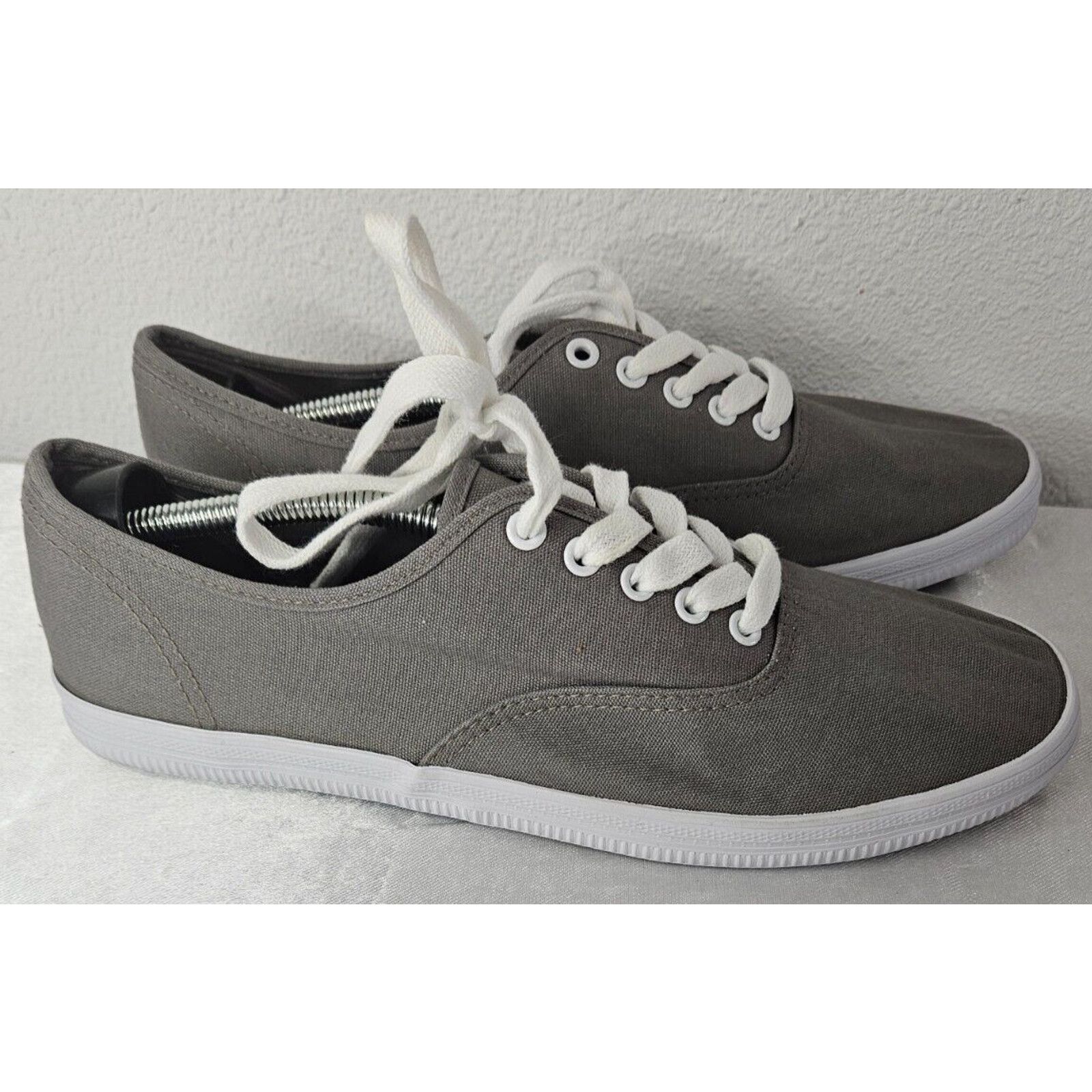 Other American Eagle Men’s Lace-Up Canvas Shoes Grey Casual Sz 9.5 Size US 9.5 / EU 42-43 - 1 Thumbnail