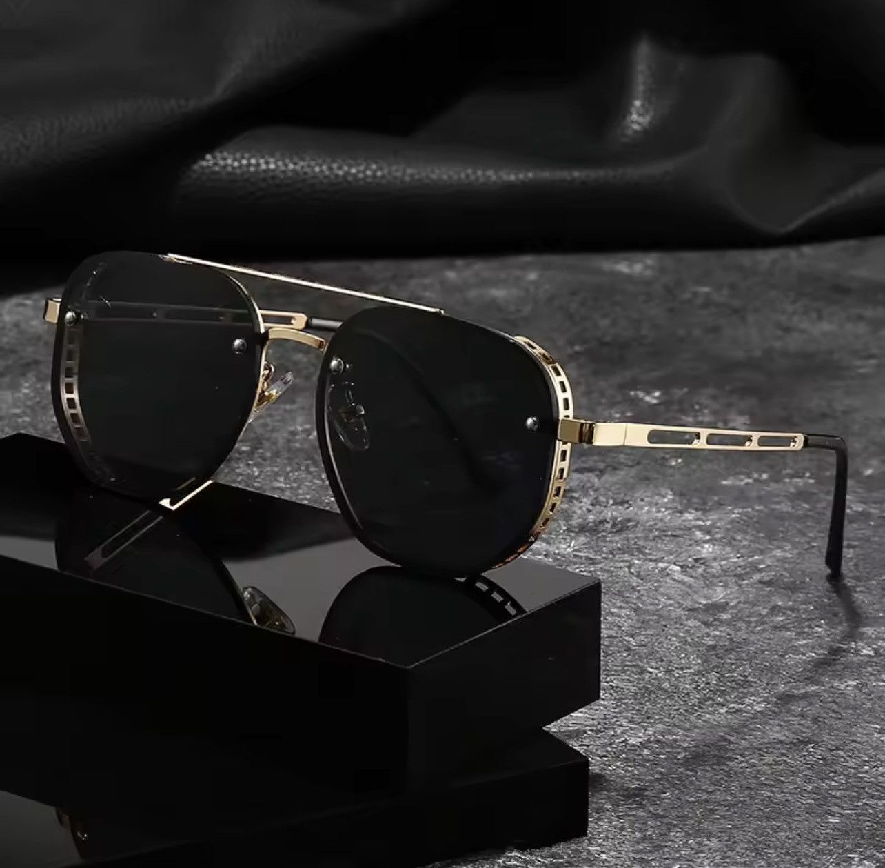 Other Luxury Square Aviator Sunglasses for Men & Women Lightweight Size ONE SIZE - 2 Thumbnail