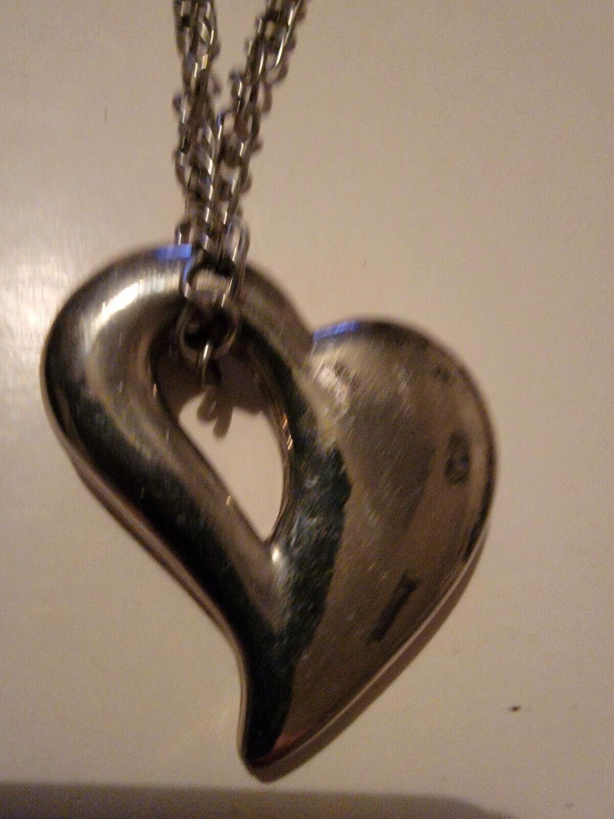 The Unbranded Brand Silver Heart Shaped Chain Necklace And Pendant Size ONE SIZE - 4 Thumbnail