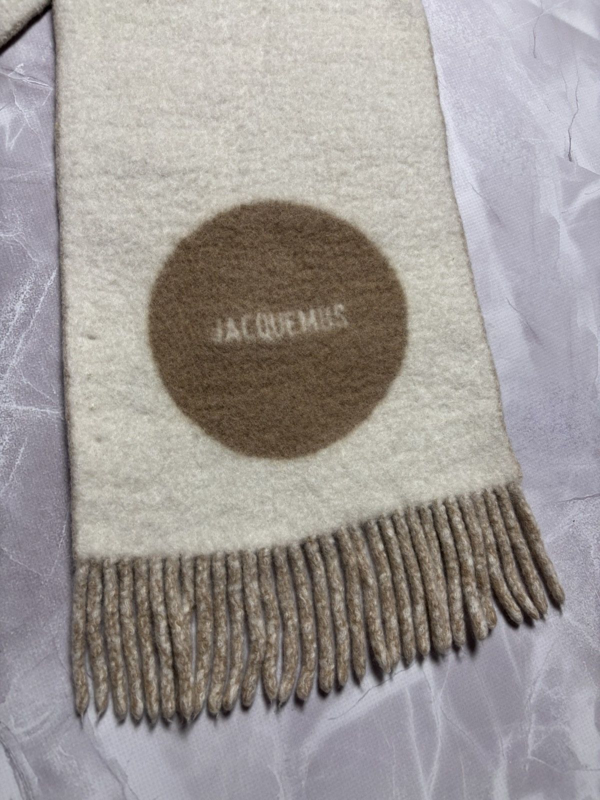 Jacquemus JACQUEMUS Rond Carre Scarf in Beige Size ONE SIZE - 4 Thumbnail