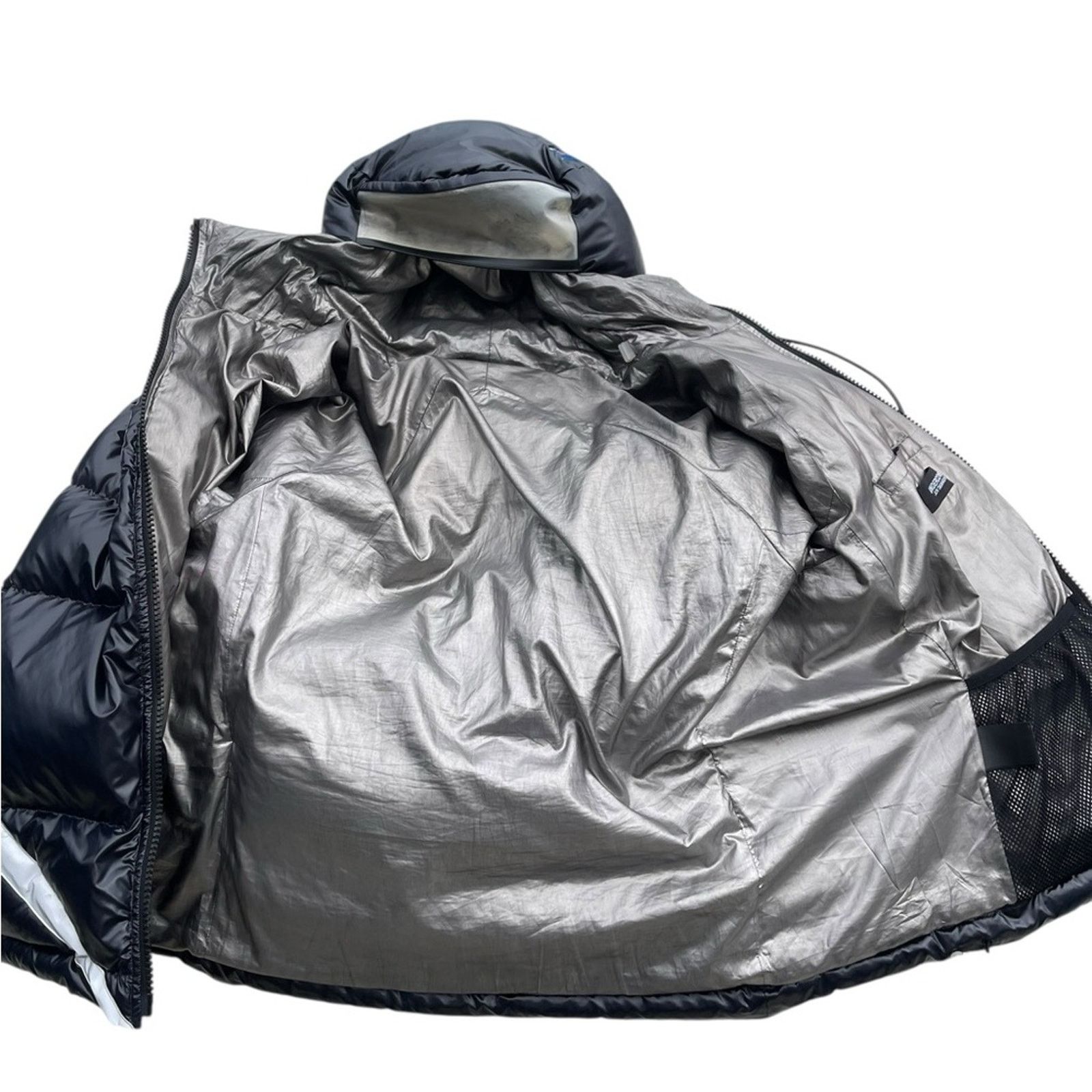 Undercover Undercover AW18 LED Space Suit RUNWAY AW18 2001: A Space Size US M / EU 48-50 / 2 - 9 Thumbnail