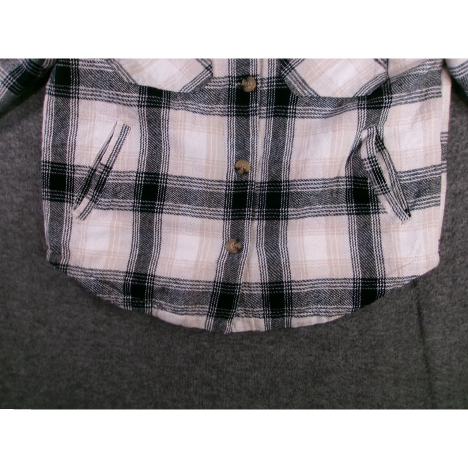 Vintage VINTAGE Aeropostale Shacket Women Medium Gray Plaid Flannel Quilted Lined Outdoor Chore Shirt Size M / US 6-8 / IT 42-44 - 3 Thumbnail