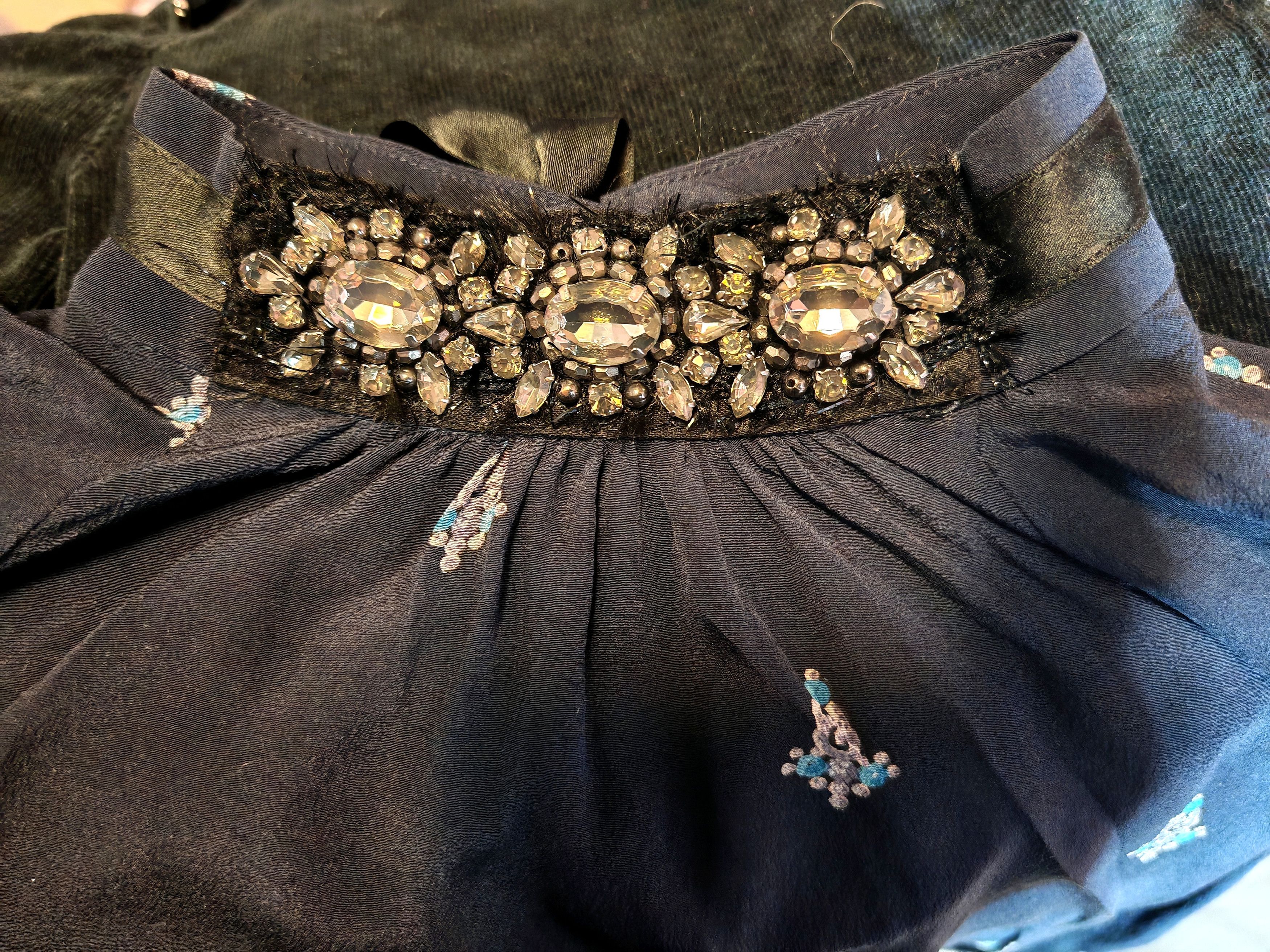 Juicy Couture Juicy Courture silk jewel collar dress size 0 Y2K 2000s Size XS / US 0-2 / IT 36-38 - 3 Thumbnail
