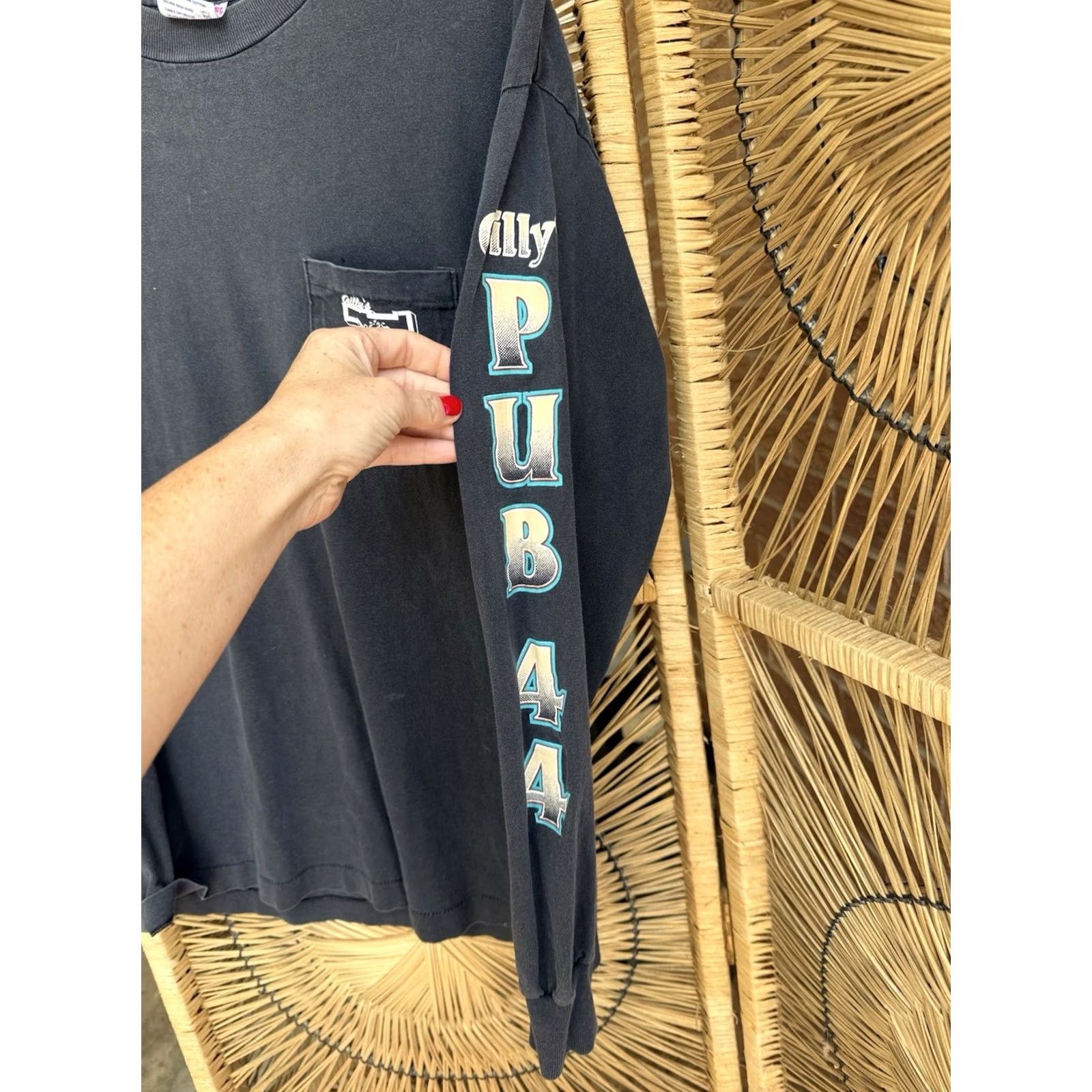 Vintage VINTAGE 1996 Gilly’s Pub 44 Bike Week XL Long Sleeve Eagle Biker Shirt Adults XL Black Graphic Back Pocket Front 100% Cotton Made in USA Softee Size US XL / EU 56 / 4 - 2 Thumbnail