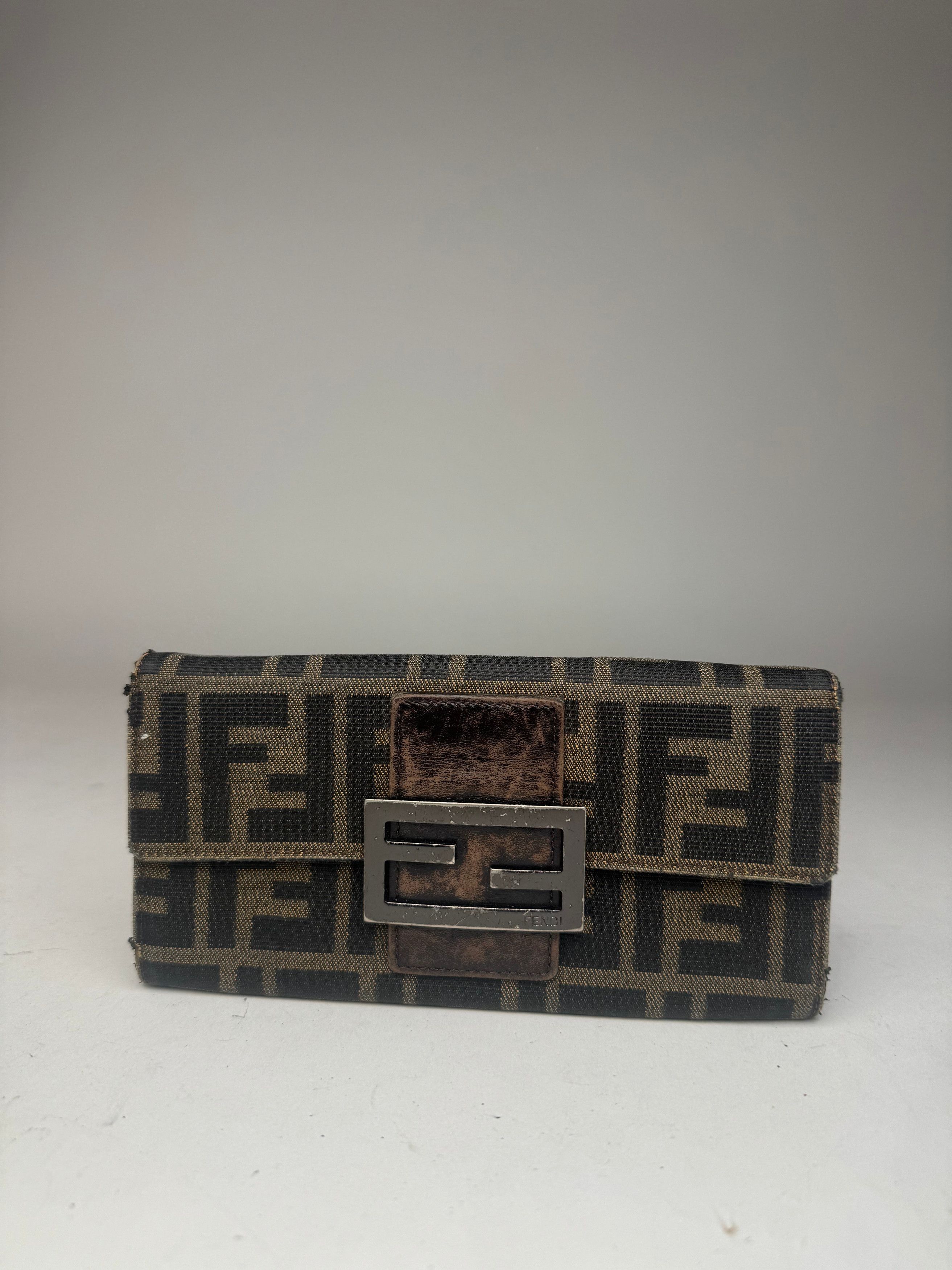 Fendi Vintage Baguette Leather Wallet Brown Size ONE SIZE - 1 Thumbnail