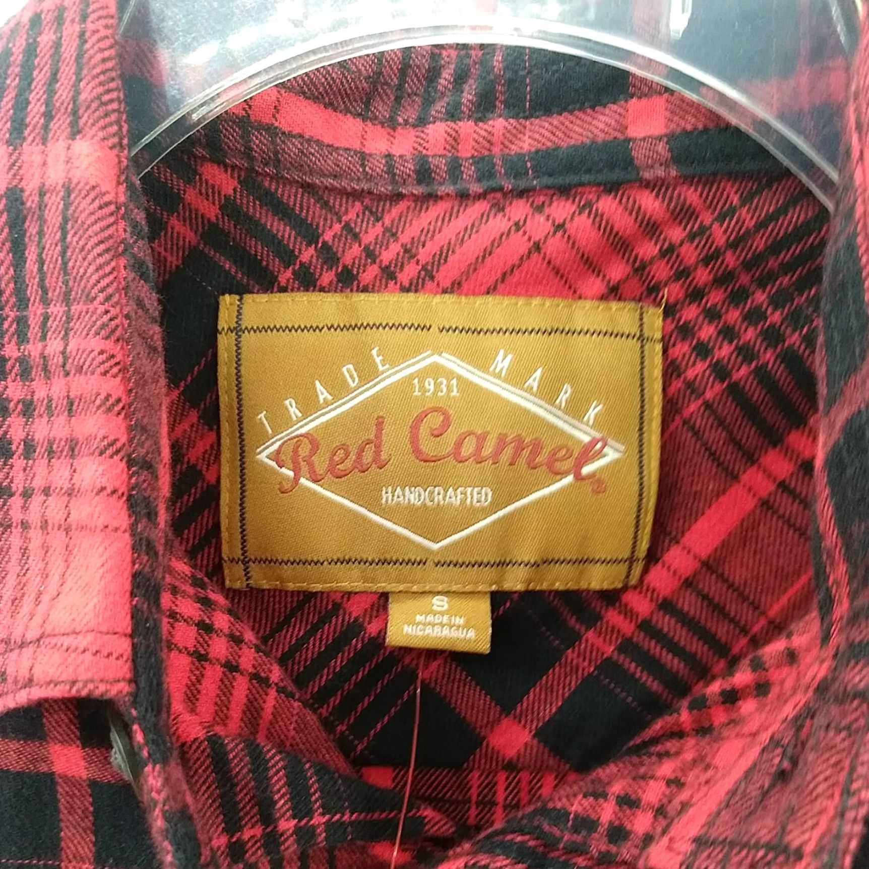 Camel Red Camel Button-Up Shirt Mens Small Red Plaid Flannel Long Sleeve Easy Care Size US S / EU 44-46 / 1 - 6 Thumbnail