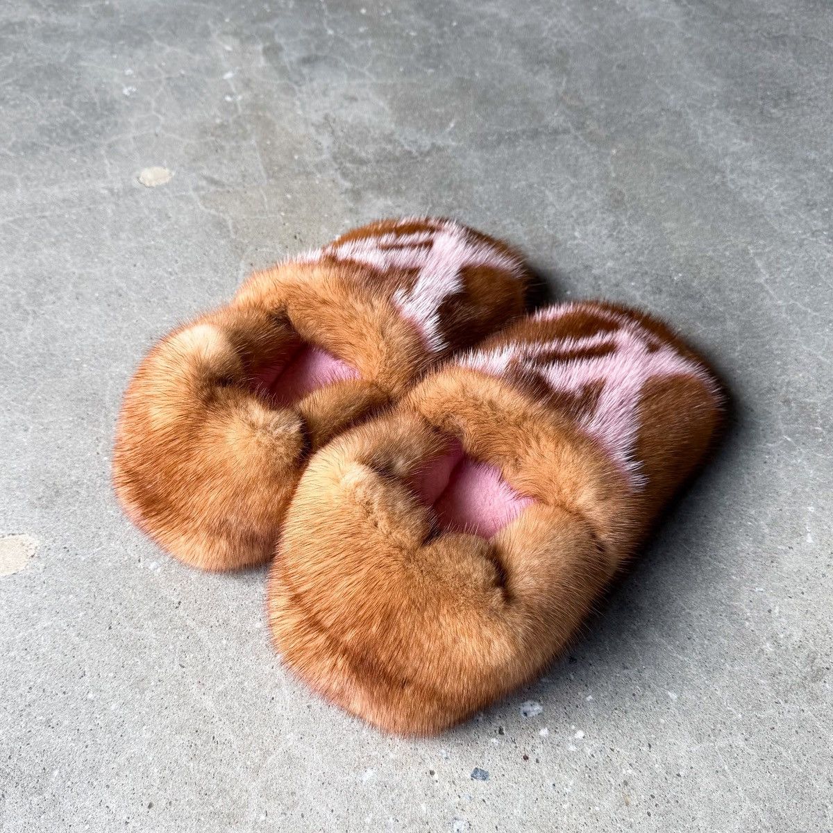 Louis Vuitton Louis Vuitton JAPAN EXCLUSIVE MINK FUR Clog Slippers Size US 10 / EU 43 - 5 Thumbnail
