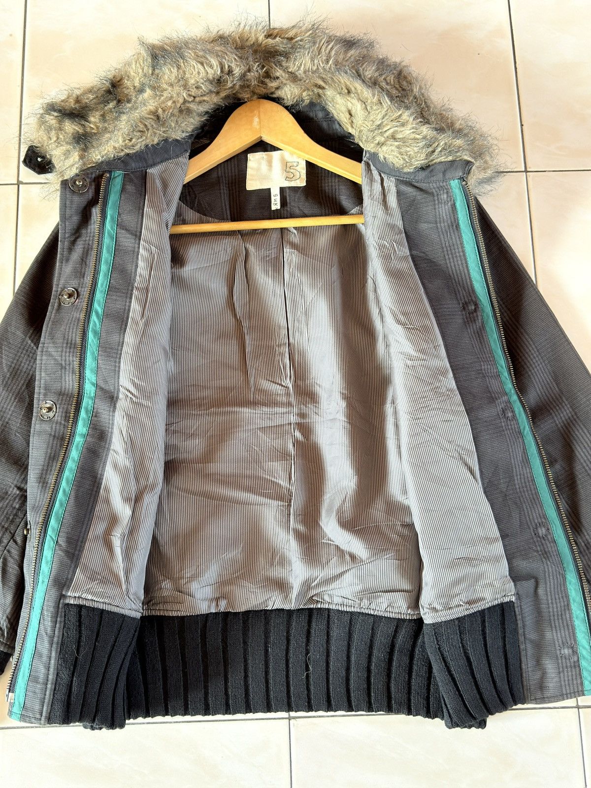 If Six Was Nine Vintage RNA Inc Fur Collar Workwear Jacket Size US S / EU 44-46 / 1 - 6 Thumbnail