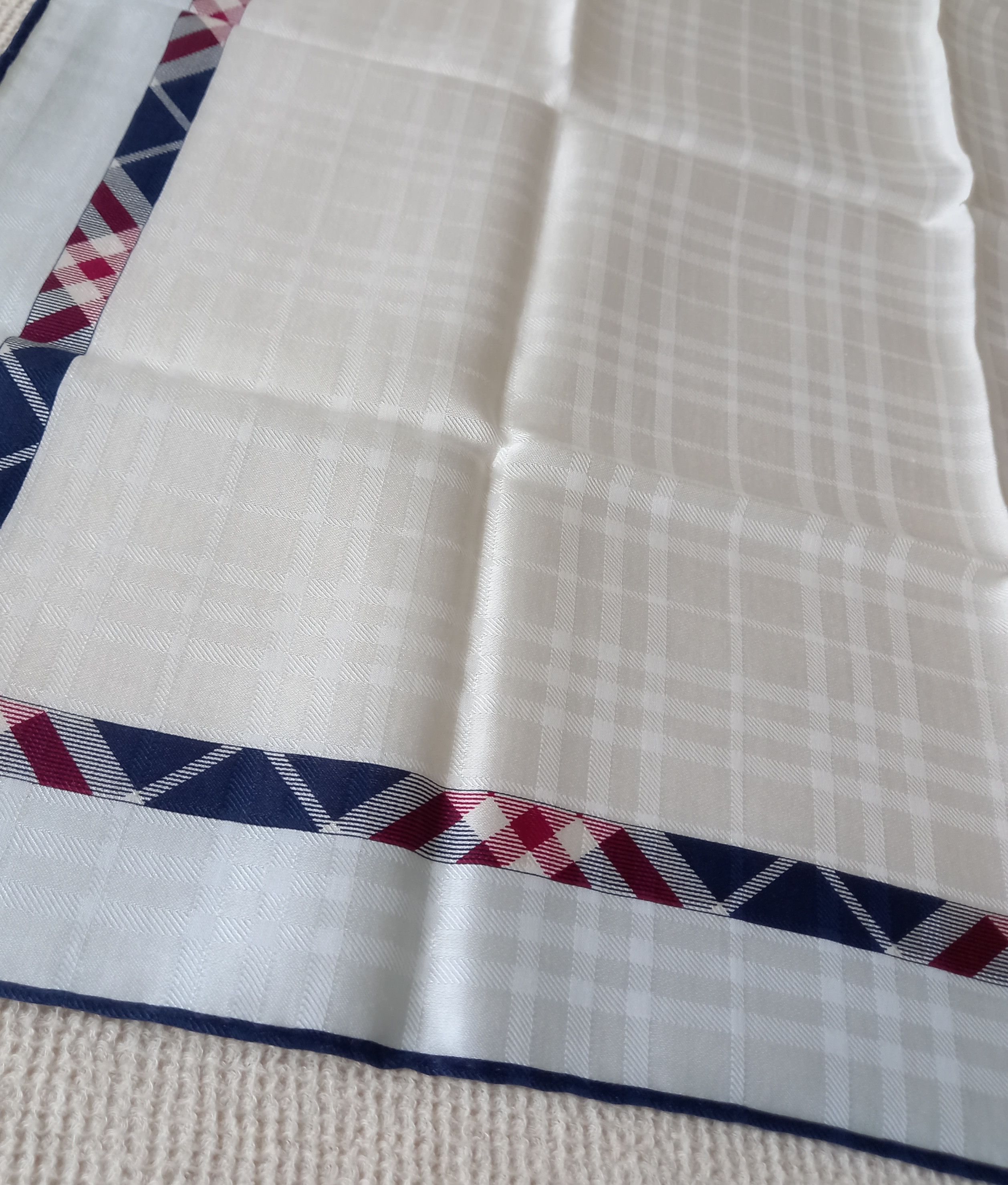 Burberry × Vintage NEW Japan Burberry bandana handkerchief silk/cotton Size ONE SIZE - 3 Thumbnail