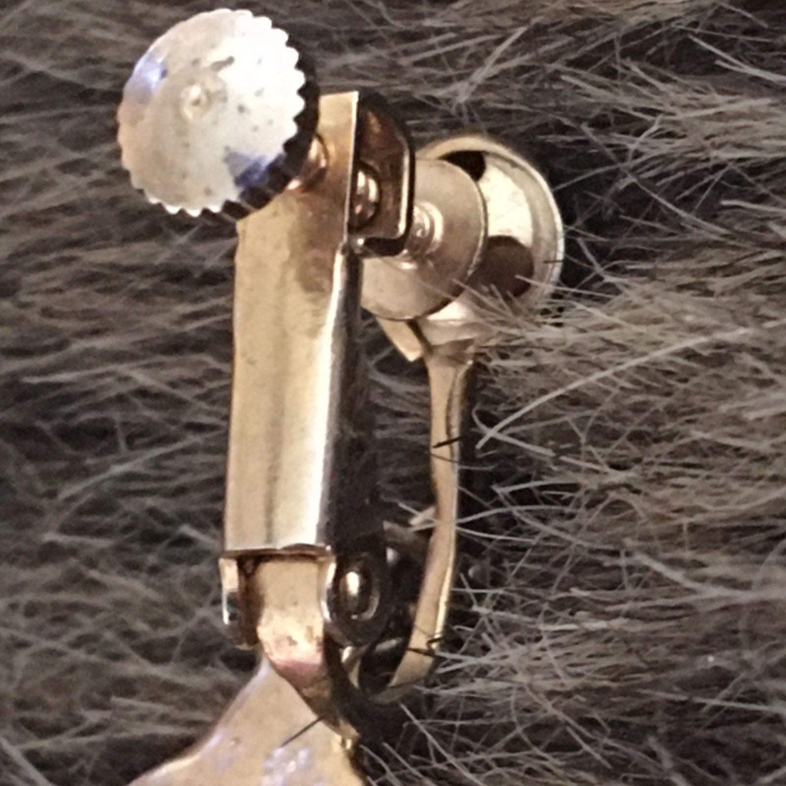 Vintage Vintage jewel tone dangle crystal screw backs Size ONE SIZE - 7 Thumbnail