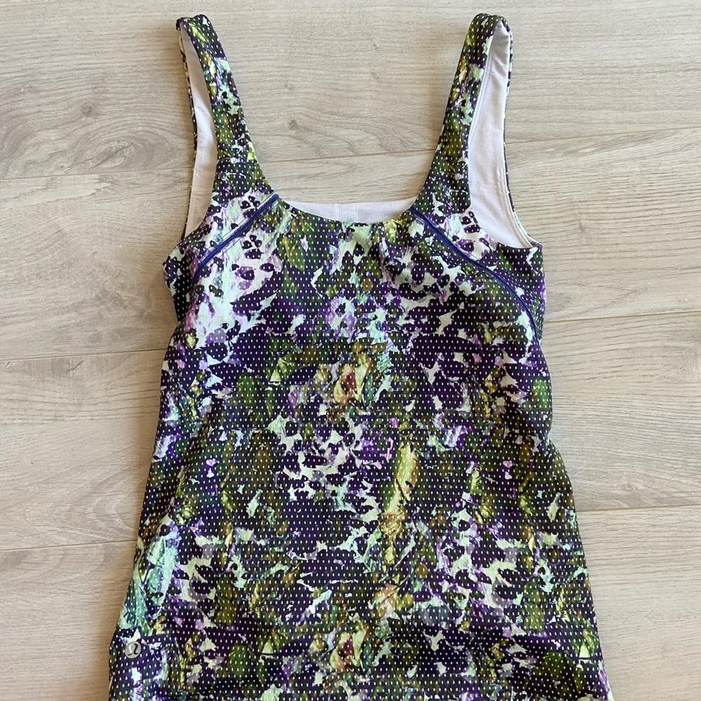 Designer Stylish Multi-Color Patterned Tank Top Size M / US 6-8 / IT 42-44 - 3 Thumbnail