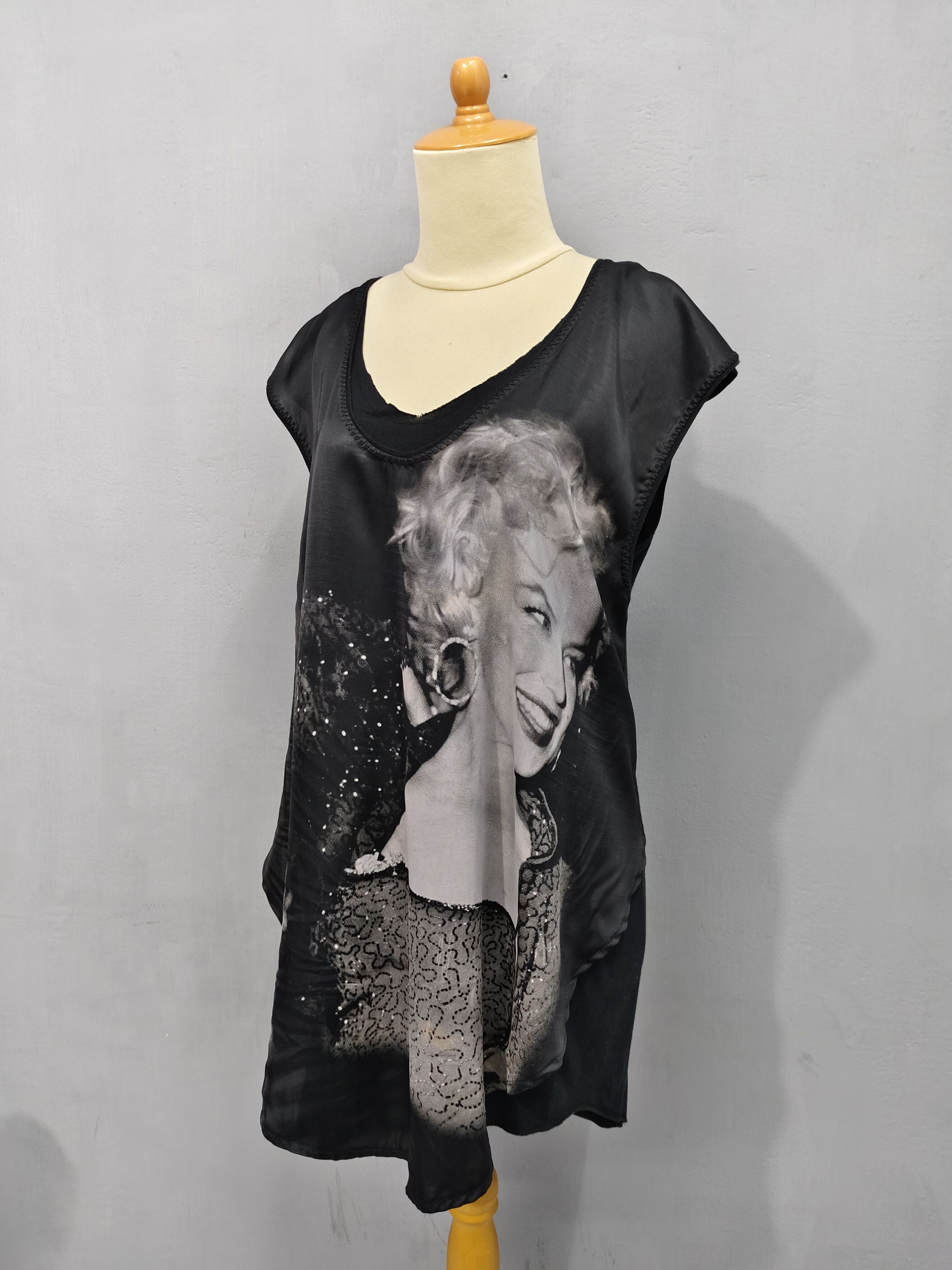 Zara 🔥Zara Collection Marilyn Monroe Hybrid Silhouette Top Size M / US 6-8 / IT 42-44 - 3 Thumbnail