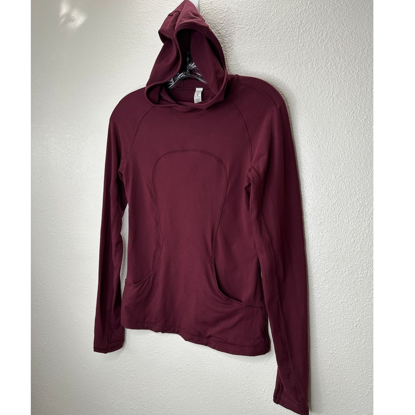 Lululemon Lululemon Burgundy Long Sleeve Front Pocket Hooded Shirt 4 Size S / US 4 / IT 40 - 3 Thumbnail