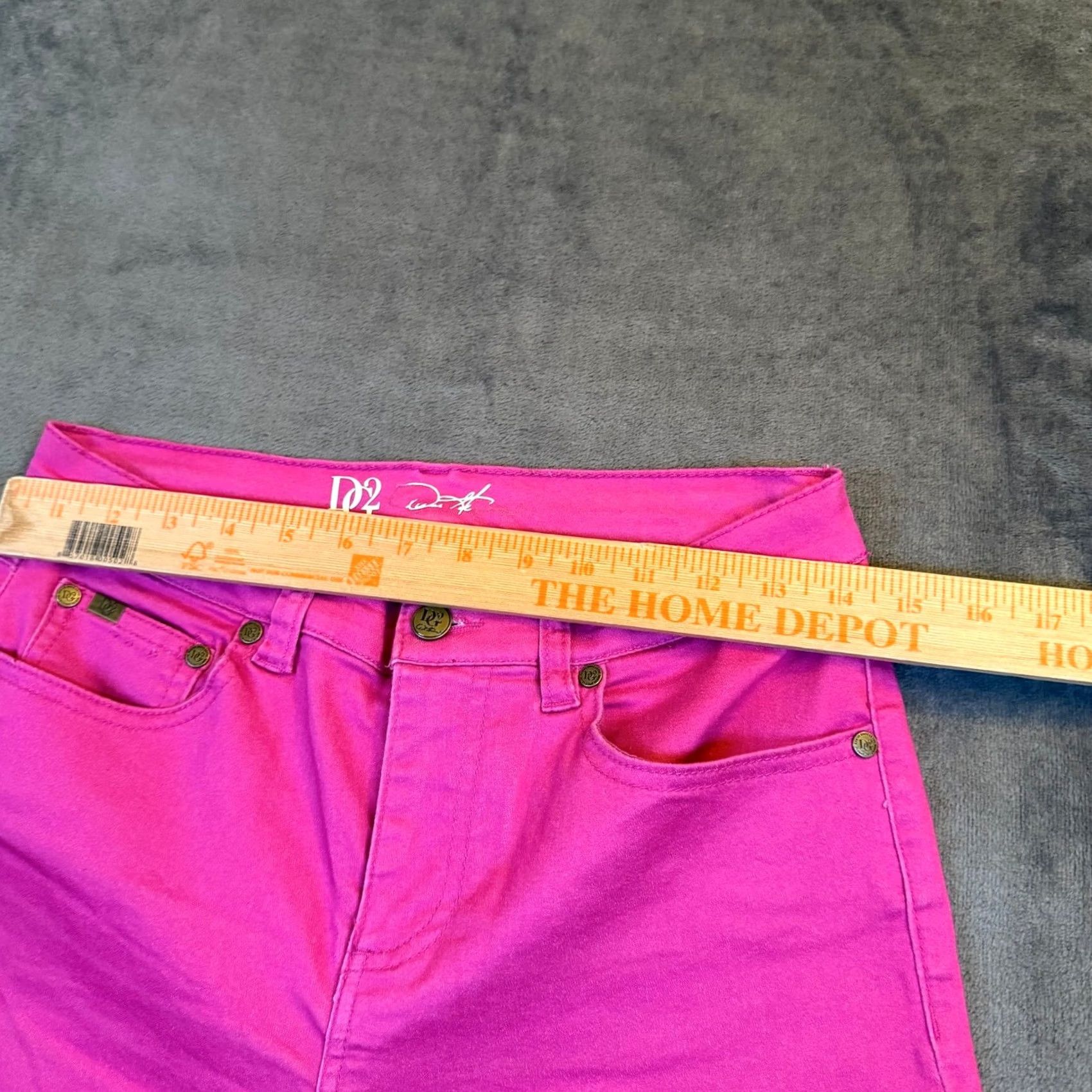 Pinko DG2 Diane Gilman Pink Classic Stretch Jeans Womens 6P Petite Straight Leg Denim 5-Pocket Cuffed Stretch Regular Rise Mid-Continent? Size 28" / US 6 / IT 42 - 6 Thumbnail