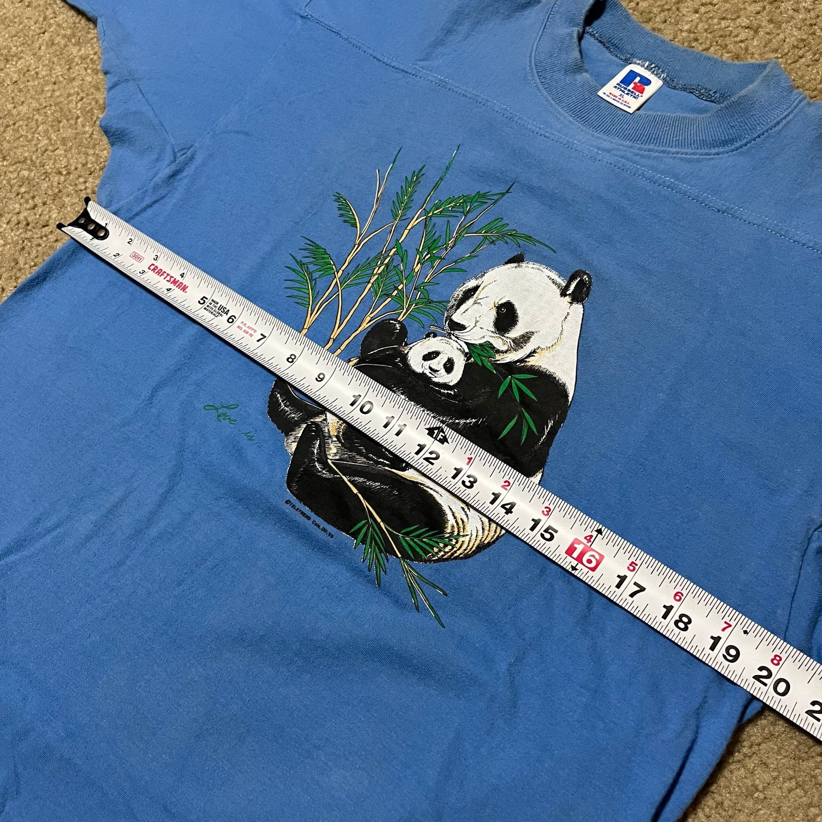 Russell Athletic Vintage Russel Panda Bear holding his Cub Blue Graphic Shirt Size US XL / EU 56 / 4 - 6 Thumbnail