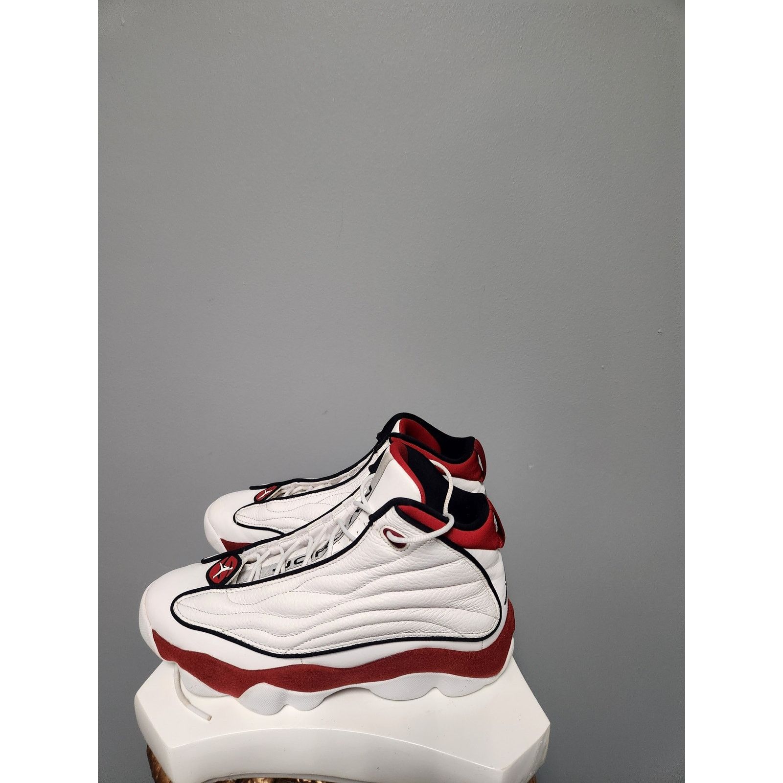 Jordan Brand NWOT Men's Jordan Pro Strong Chicago DC8418-101 Size 9 Size US 9 / EU 42 - 2 Thumbnail