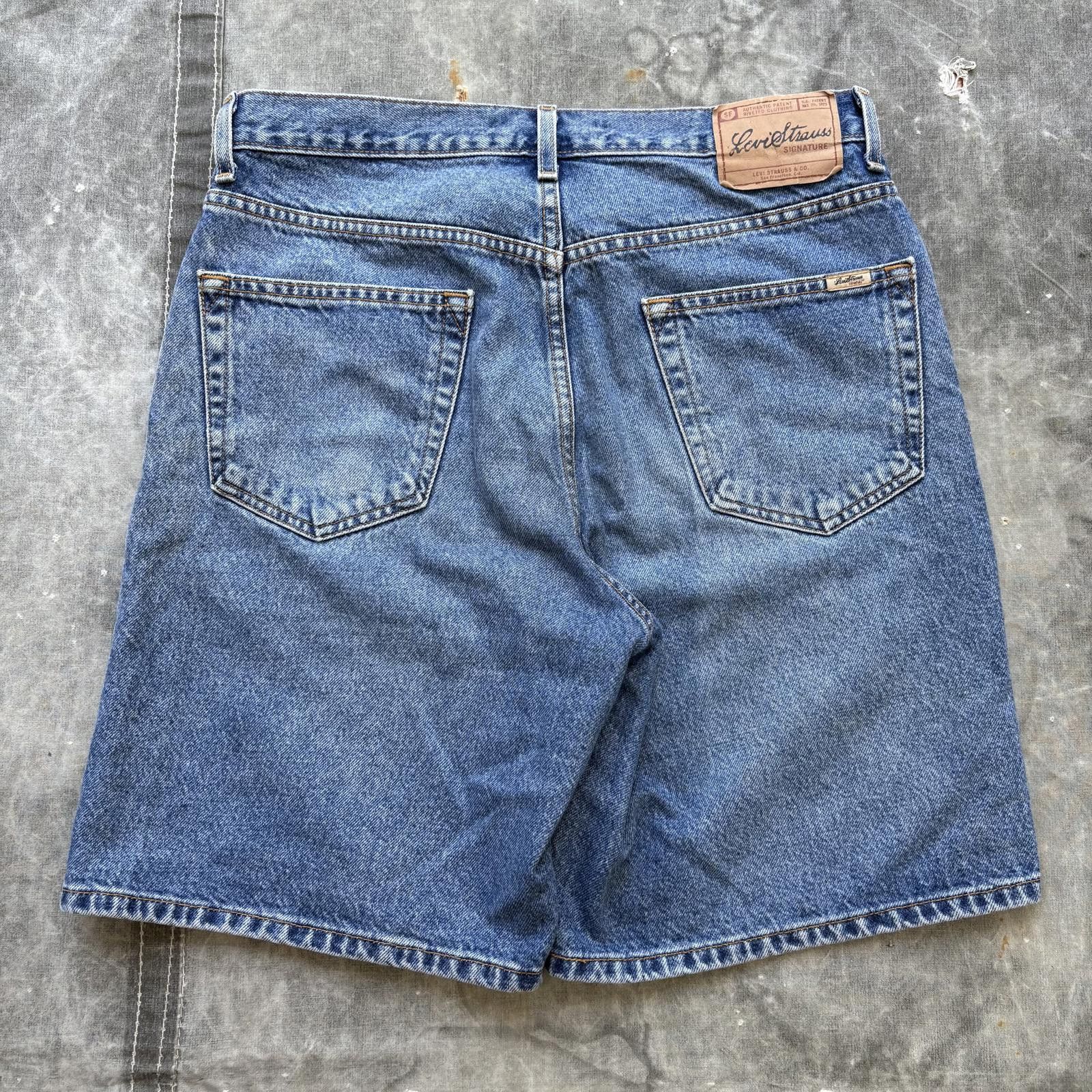 Levi's Vintage Y2K Levi’s Grunge Skater Baggy Denim Shorts Jorts Size US 33 - 2 Thumbnail