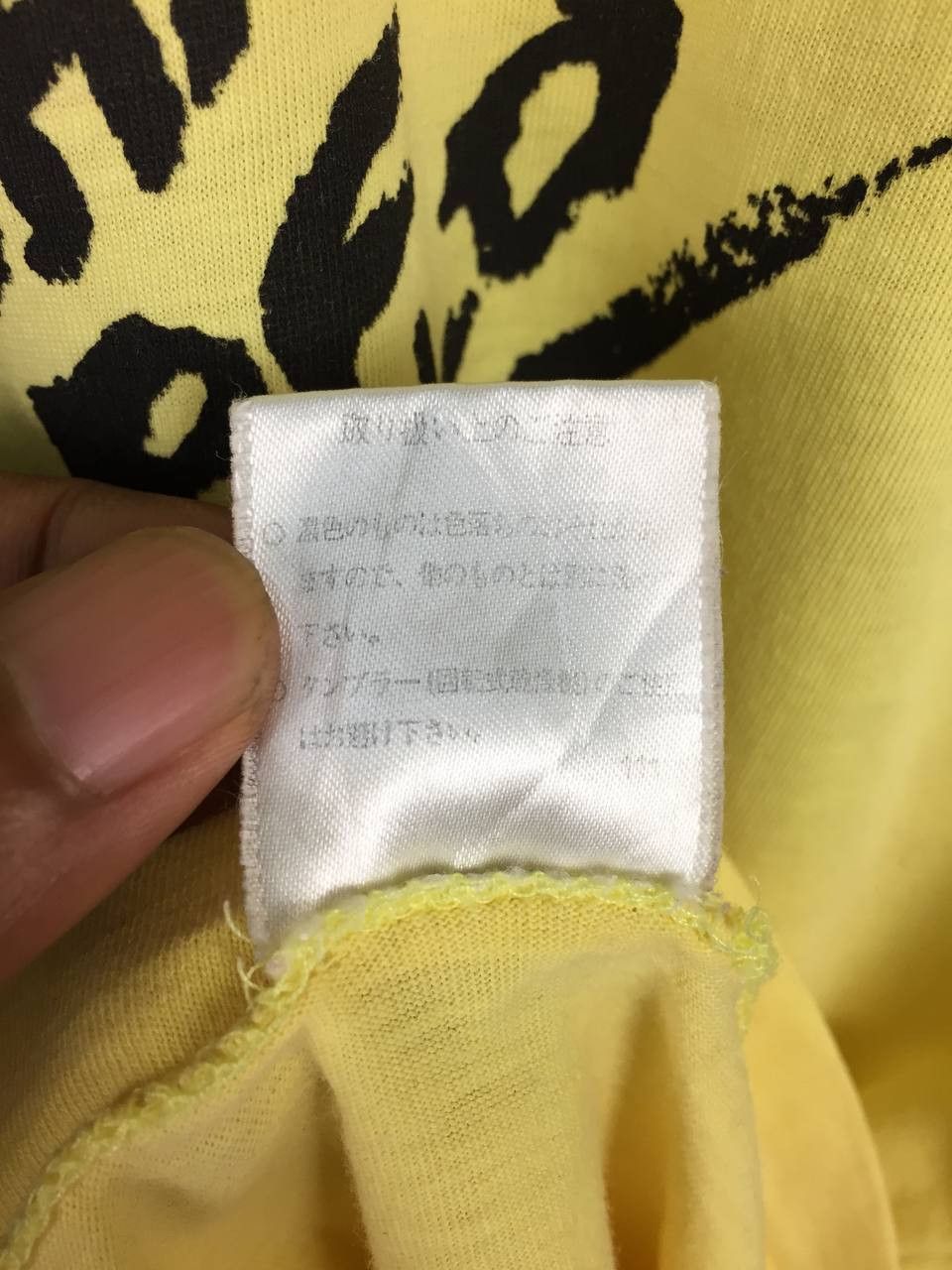Vintage Vtg Hearts Of Gold Single Stitch Paper Thin Tee Size US S / EU 44-46 / 1 - 14 Thumbnail