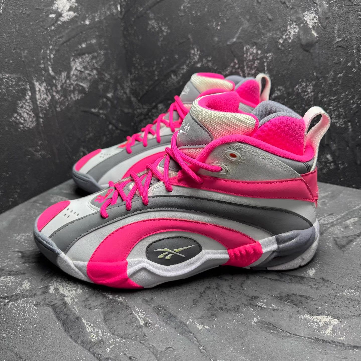 Reebok Reebok Shaquille O'Neal Gray White Pink Annual Ring Q10 Size US 9 / EU 42 - 7 Thumbnail