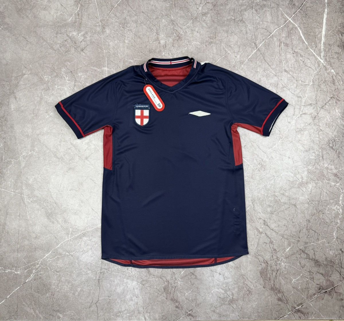 Umbro England Reversible Away Jersey Umbro 2010/12 BNWT Size M Size US M / EU 48-50 / 2 - 3 Thumbnail