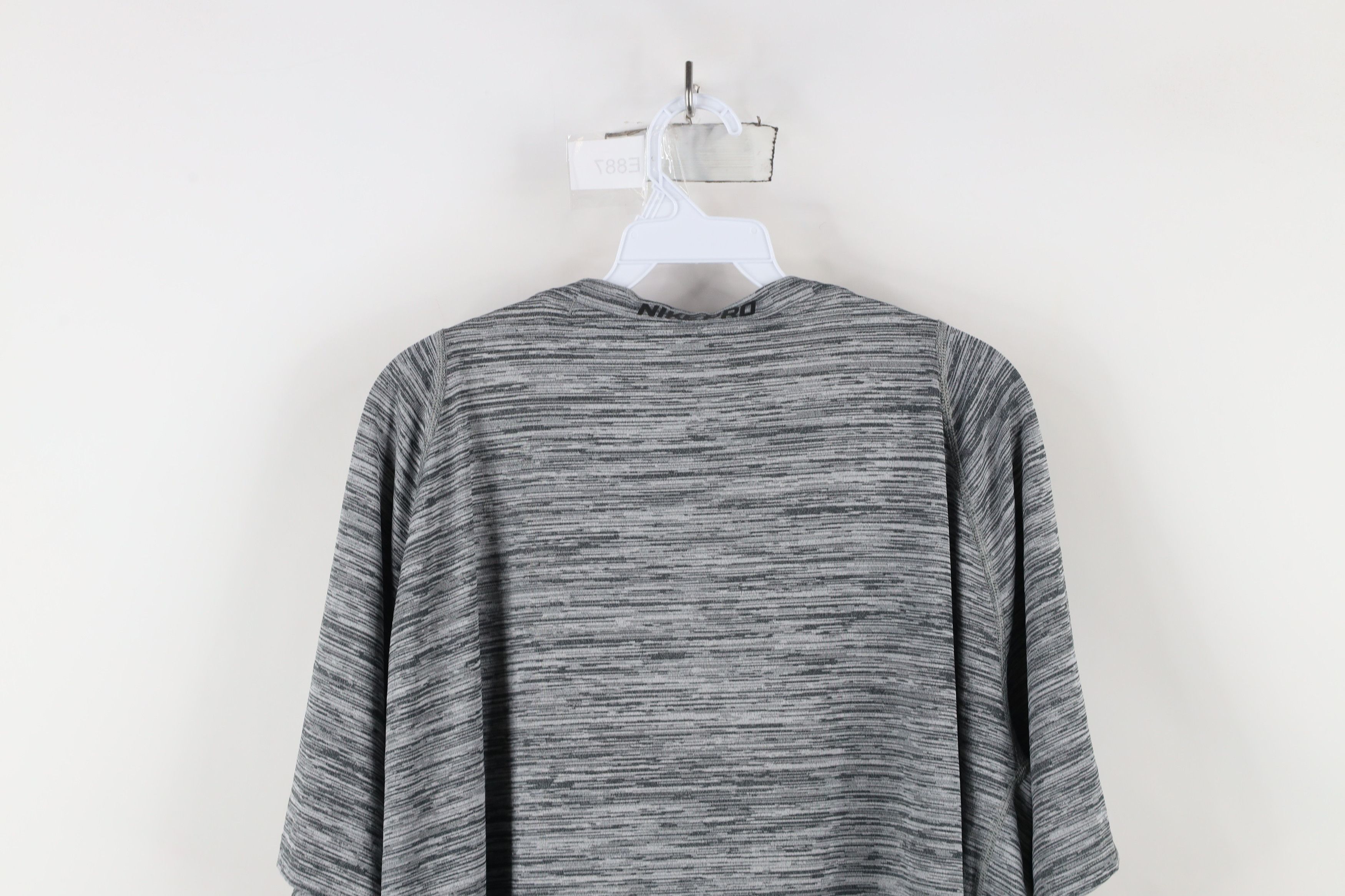 Nike × Vintage Nike Pro Travis Scott Center Swoosh Running Gym T-Shirt Gray Size US XXL / EU 58 / 5 - 12 Thumbnail